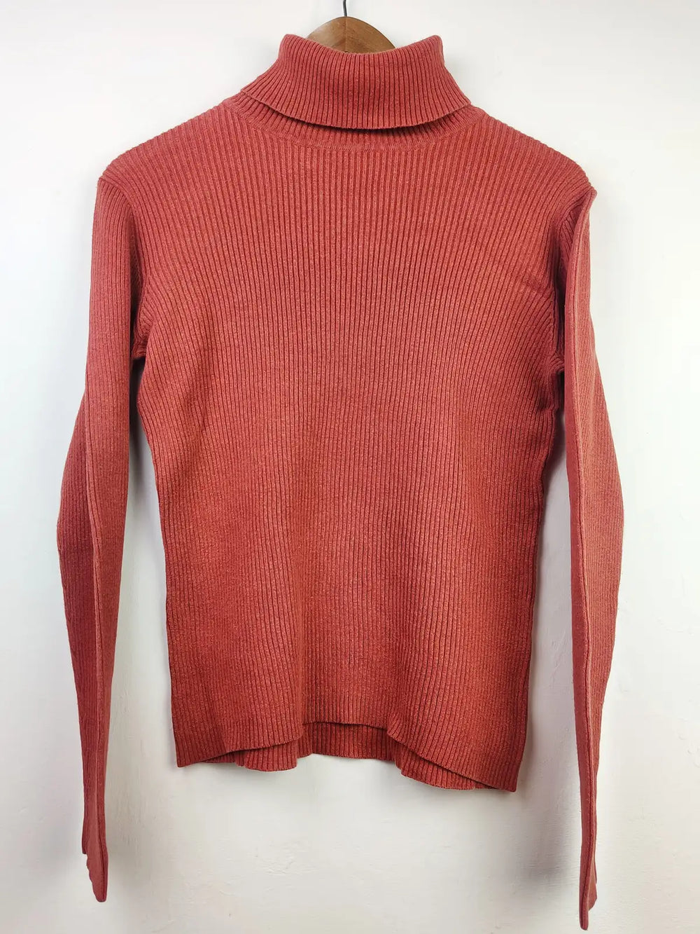 Buy online pre-used pre-loved 100% authentic & Original branded Old Navy (HT-1940) available in Pakistan. Top international brands avilable.