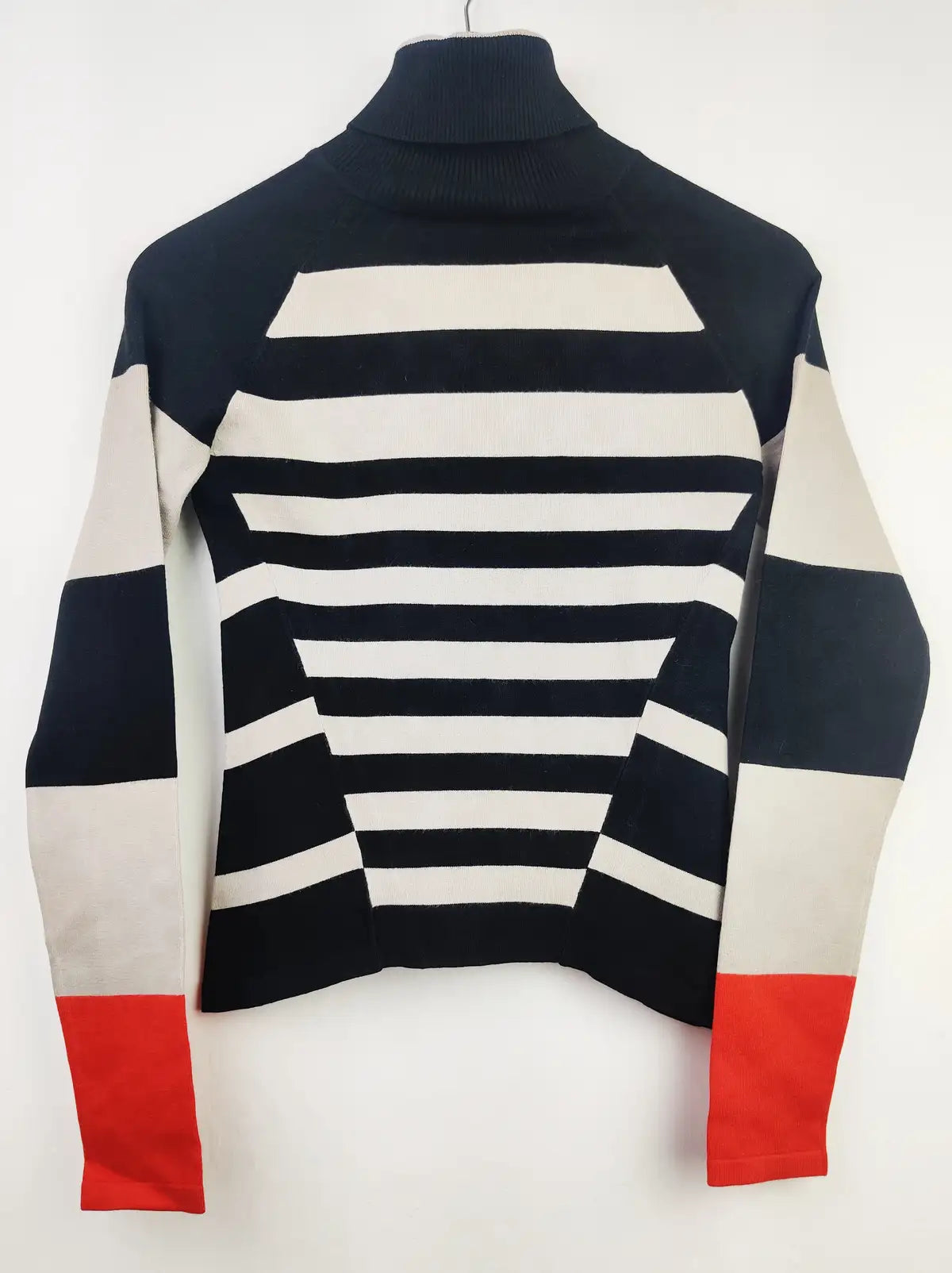 Buy online pre-used pre-loved 100% authentic & Original branded Karen Millen (HT-1949) available in Pakistan. Top international brands avilable.