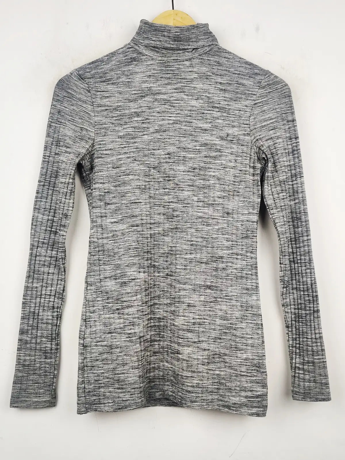 Buy online pre-used pre-loved 100% authentic & Original branded F&F (HT-1956) available in Pakistan. Top international brands avilable.