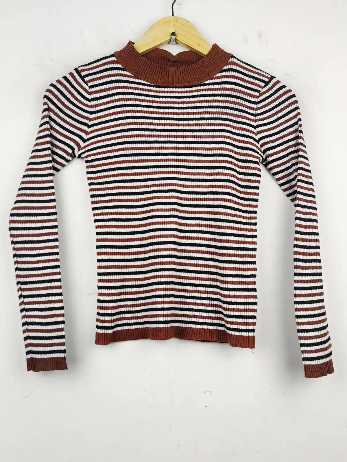 Buy online pre-used pre-loved 100% authentic & Original branded Pink Vanilla (HT-1965) available in Pakistan. Top international brands avilable.