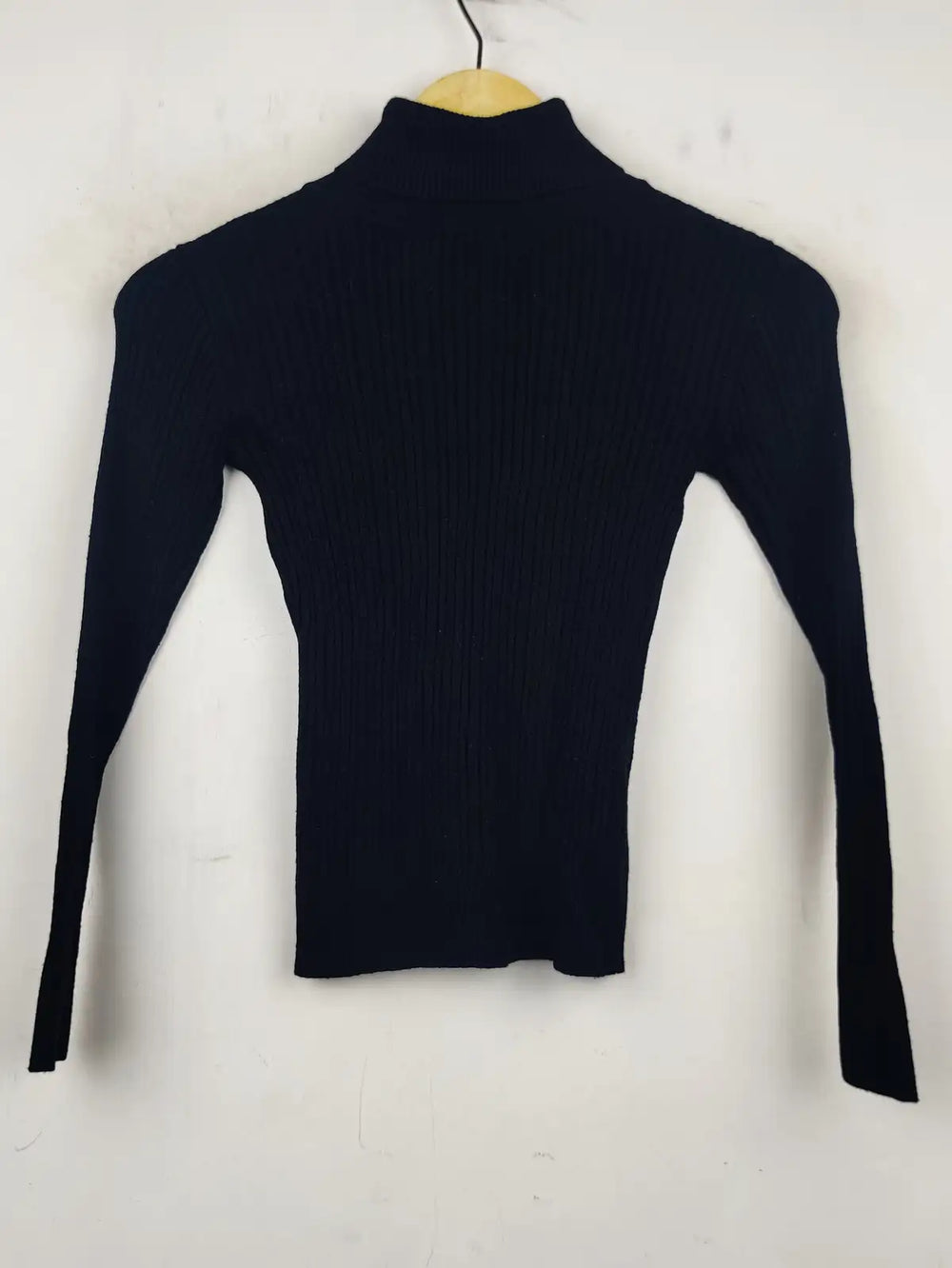 Buy online pre-used pre-loved 100% authentic & Original branded Primark (HT-1981) available in Pakistan. Top international brands avilable.