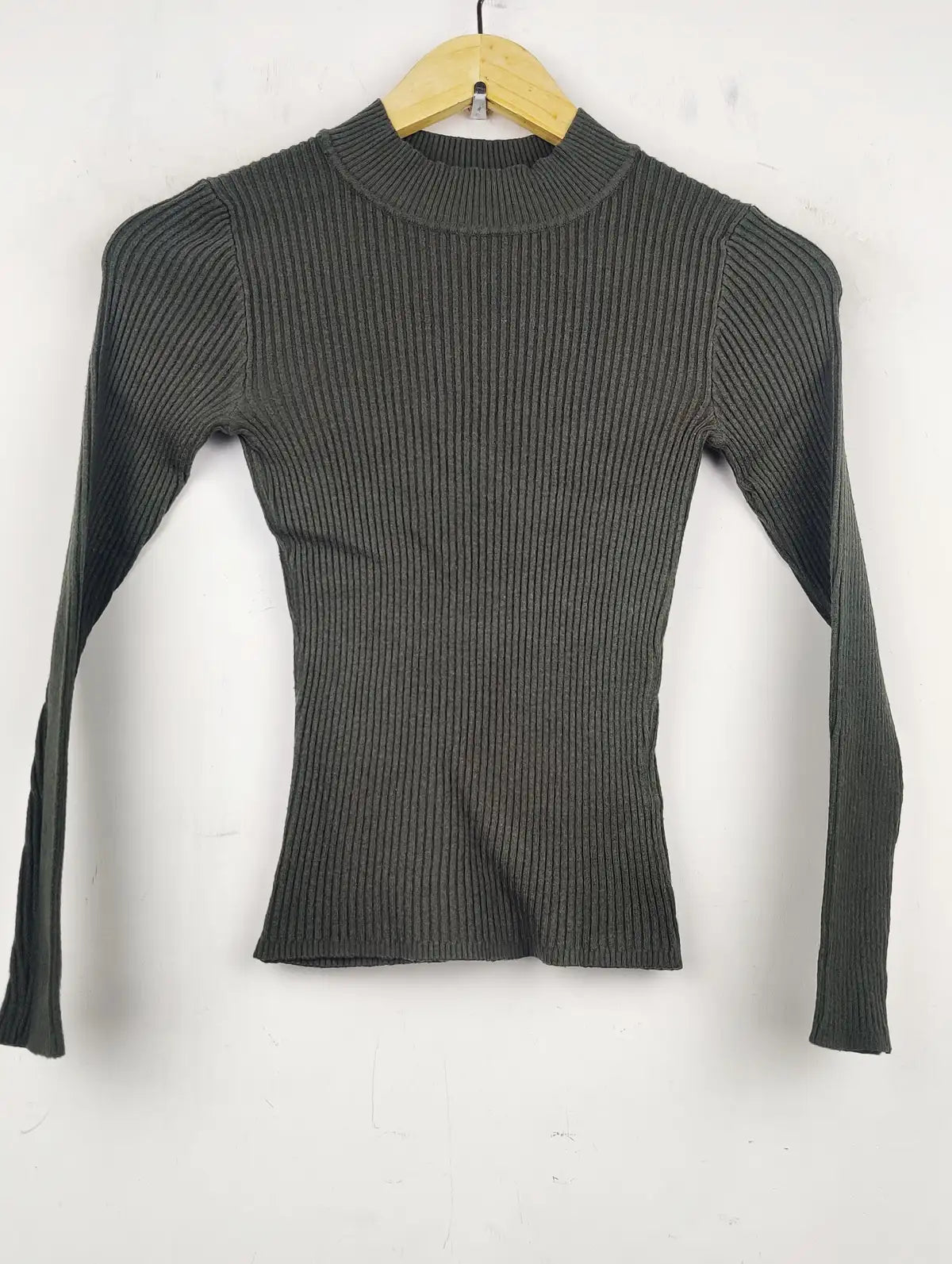 Buy online pre-used pre-loved 100% authentic & Original branded Primark (HT-1993) available in Pakistan. Top international brands avilable.