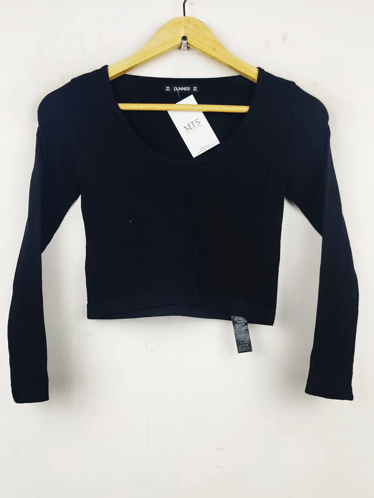 Buy online pre-used pre-loved 100% authentic & Original branded Dunnes Stores (HT-2001) available in Pakistan. Top international brands avilable.