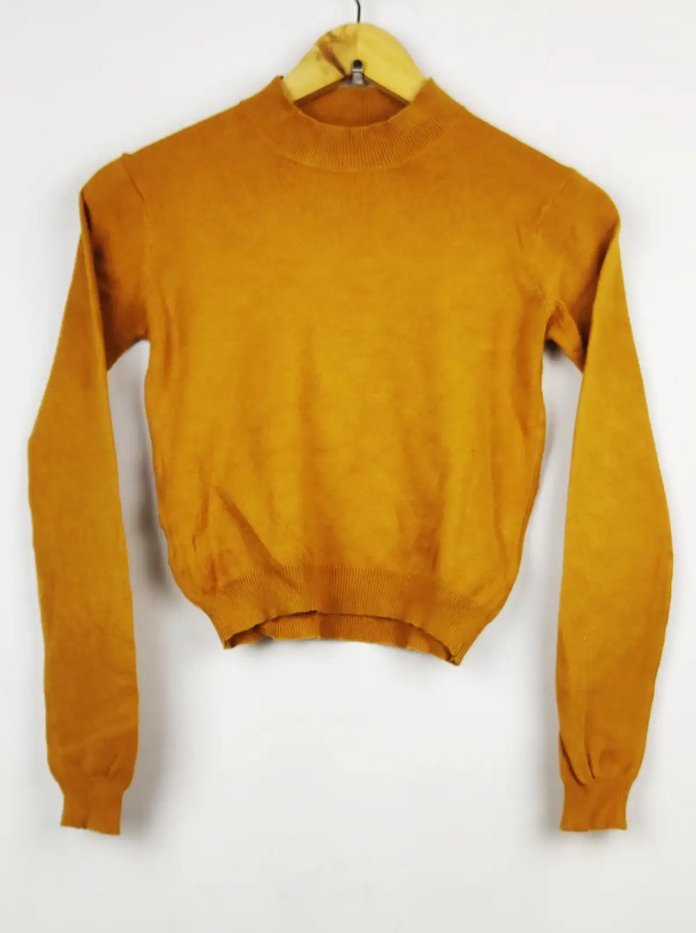 Buy online pre-used pre-loved 100% authentic & Original branded Pull&Bear (HT-2032) available in Pakistan. Top international brands avilable.