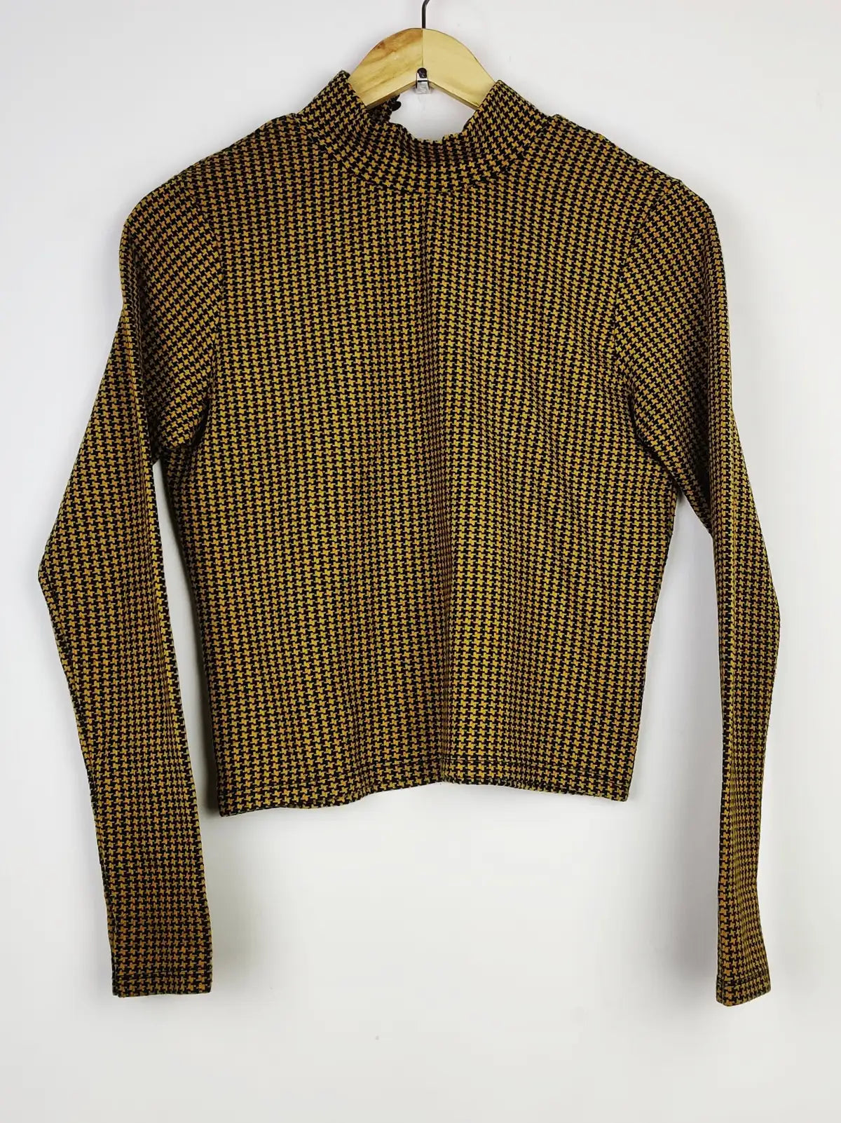 Buy online pre-used pre-loved 100% authentic & Original branded Primark (HT-2075) available in Pakistan. Top international brands avilable.