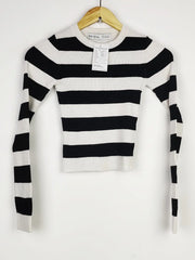 Buy online pre-used pre-loved 100% authentic & Original branded Bershka (HT-2119) available in Pakistan. Top international brands avilable.