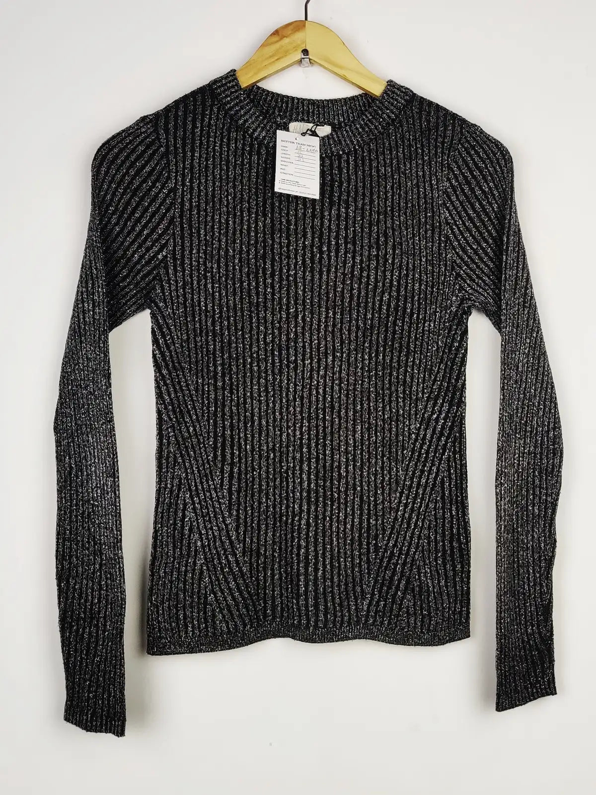 Buy online pre-used pre-loved 100% authentic & Original branded H&M (HT-2140) available in Pakistan. Top international brands avilable.