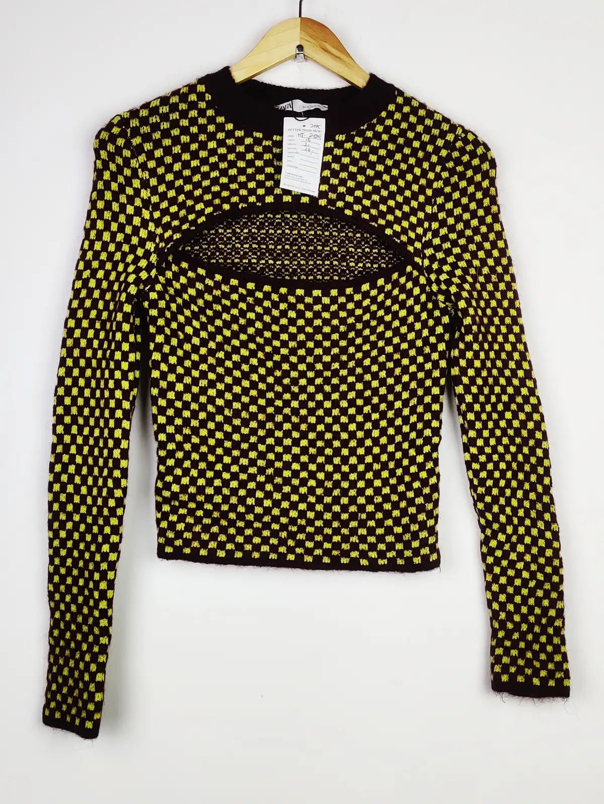 Buy online pre-used pre-loved 100% authentic & Original branded Zara (HT-2195) available in Pakistan. Top international brands avilable.