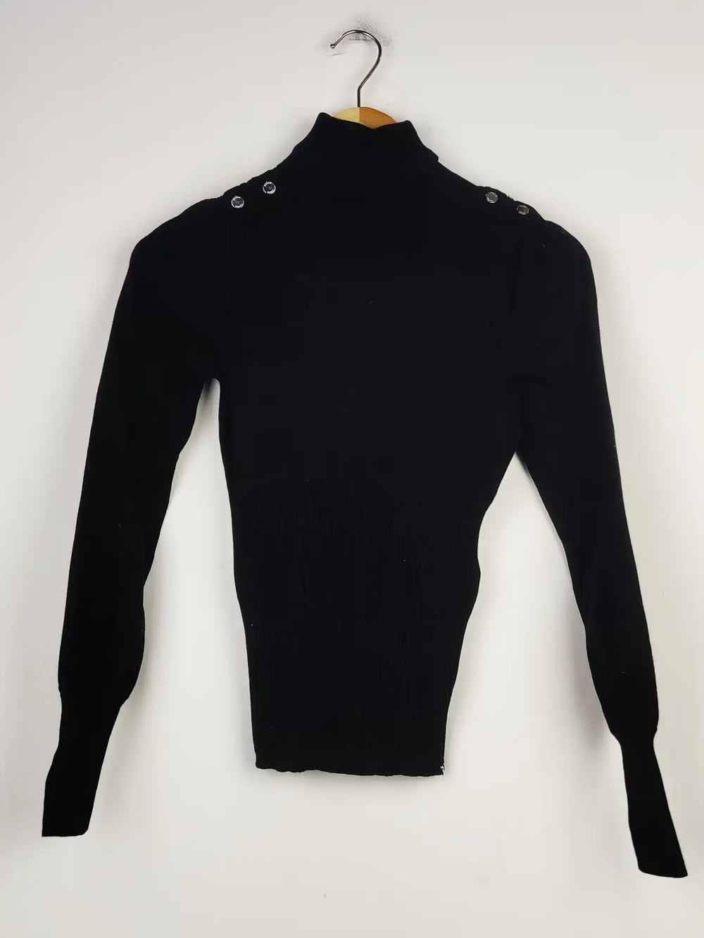Buy online pre-used pre-loved 100% authentic & Original branded Karen Millen (HT-2421) available in Pakistan. Top international brands avilable.