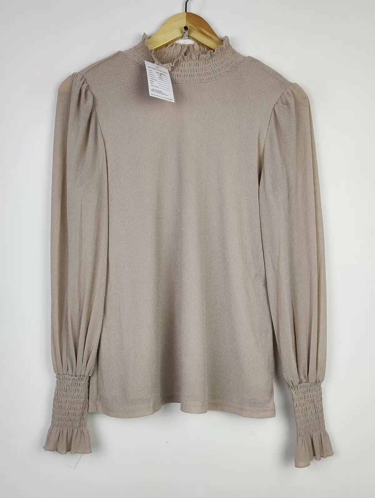 Buy online pre-used pre-loved 100% authentic & Original branded Unknown Brand (HT-2495) available in Pakistan. Top international brands avilable.