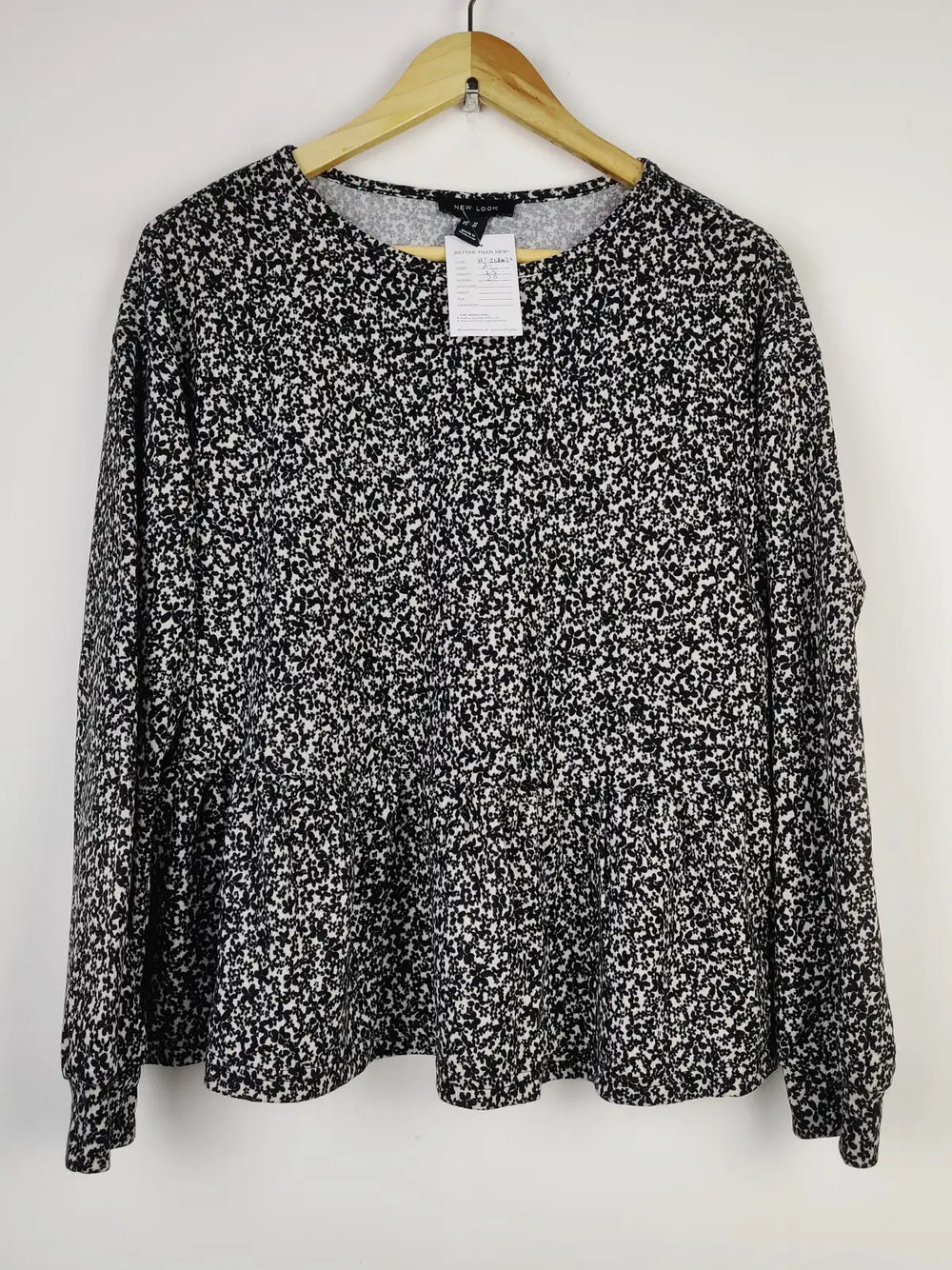 Buy online pre-used pre-loved 100% authentic & Original branded New Look (HT-2629) available in Pakistan. Top international brands avilable.