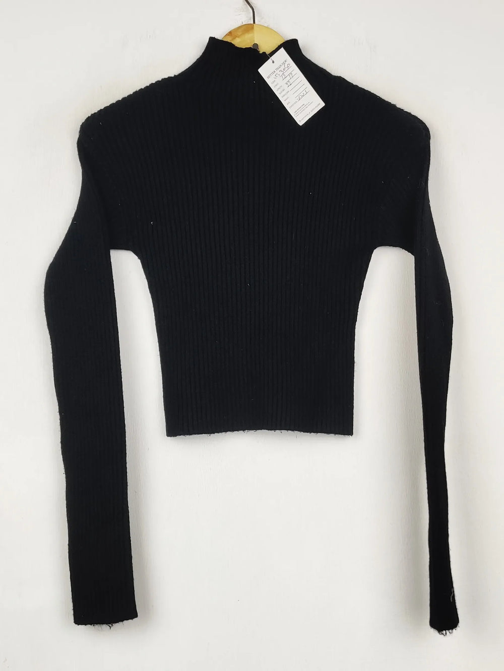Buy online pre-used pre-loved 100% authentic & Original branded Zara (HT-3050) available in Pakistan. Top international brands avilable.