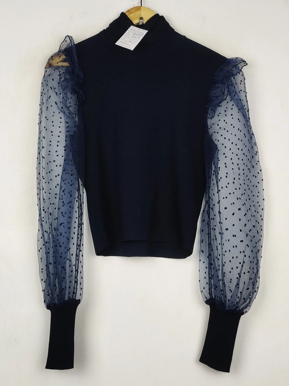 Buy online pre-used pre-loved 100% authentic & Original branded Zara (HT-3053) available in Pakistan. Top international brands avilable.