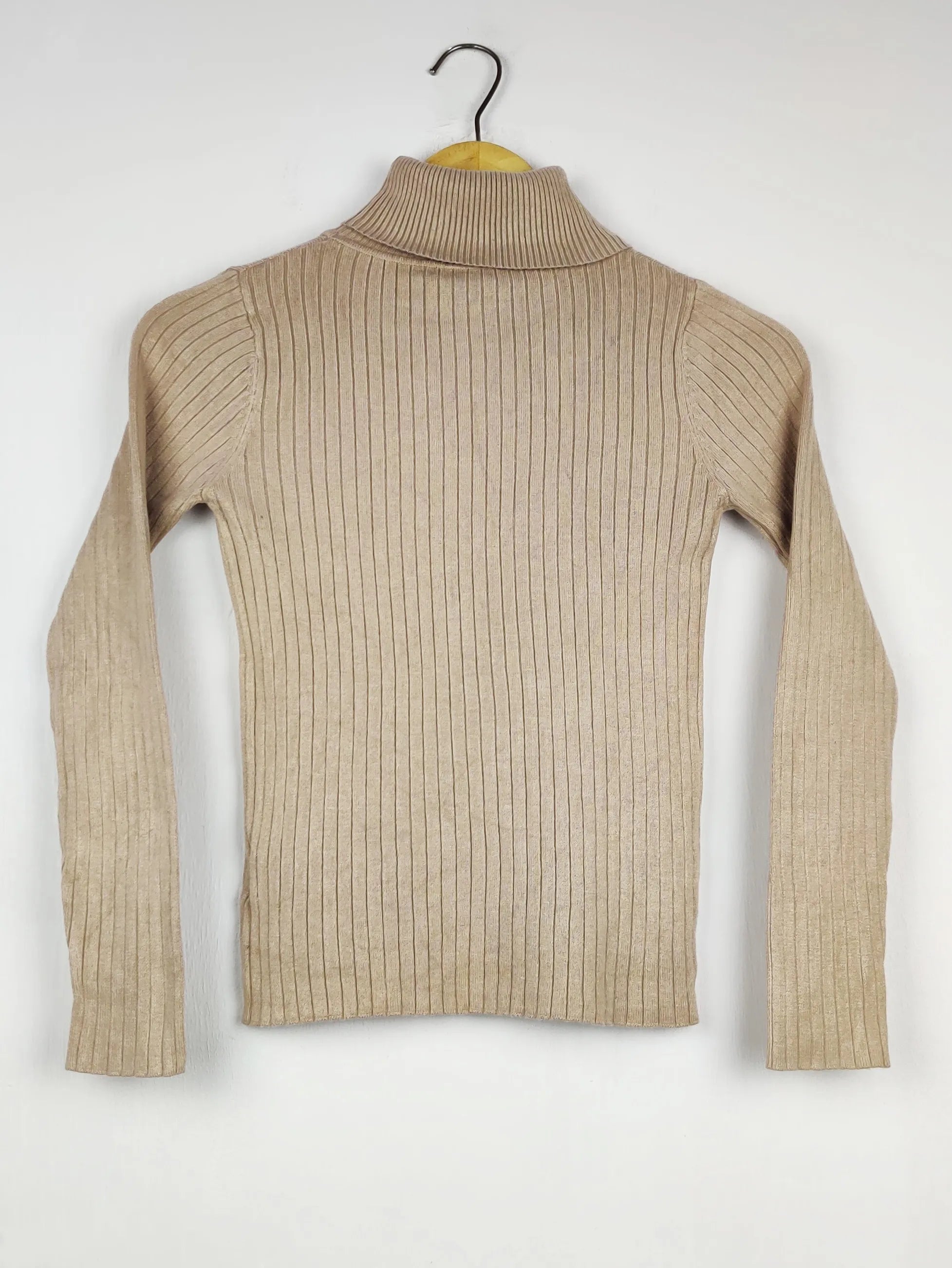Buy online pre-used pre-loved 100% authentic & Original branded Shein (HT-3073) available in Pakistan. Top international brands avilable.