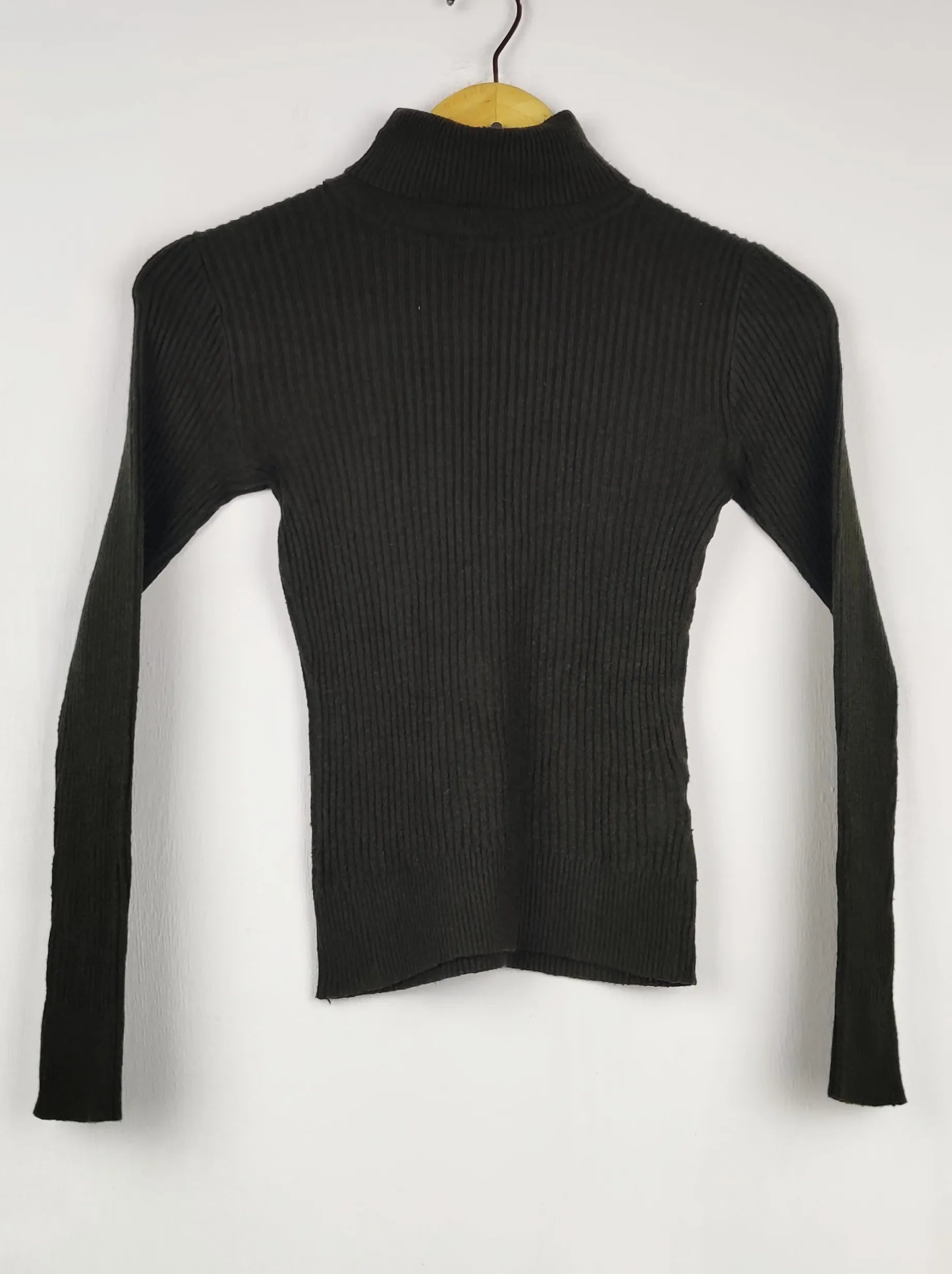 Buy online pre-used pre-loved 100% authentic & Original branded Primark (HT-3091) available in Pakistan. Top international brands avilable.