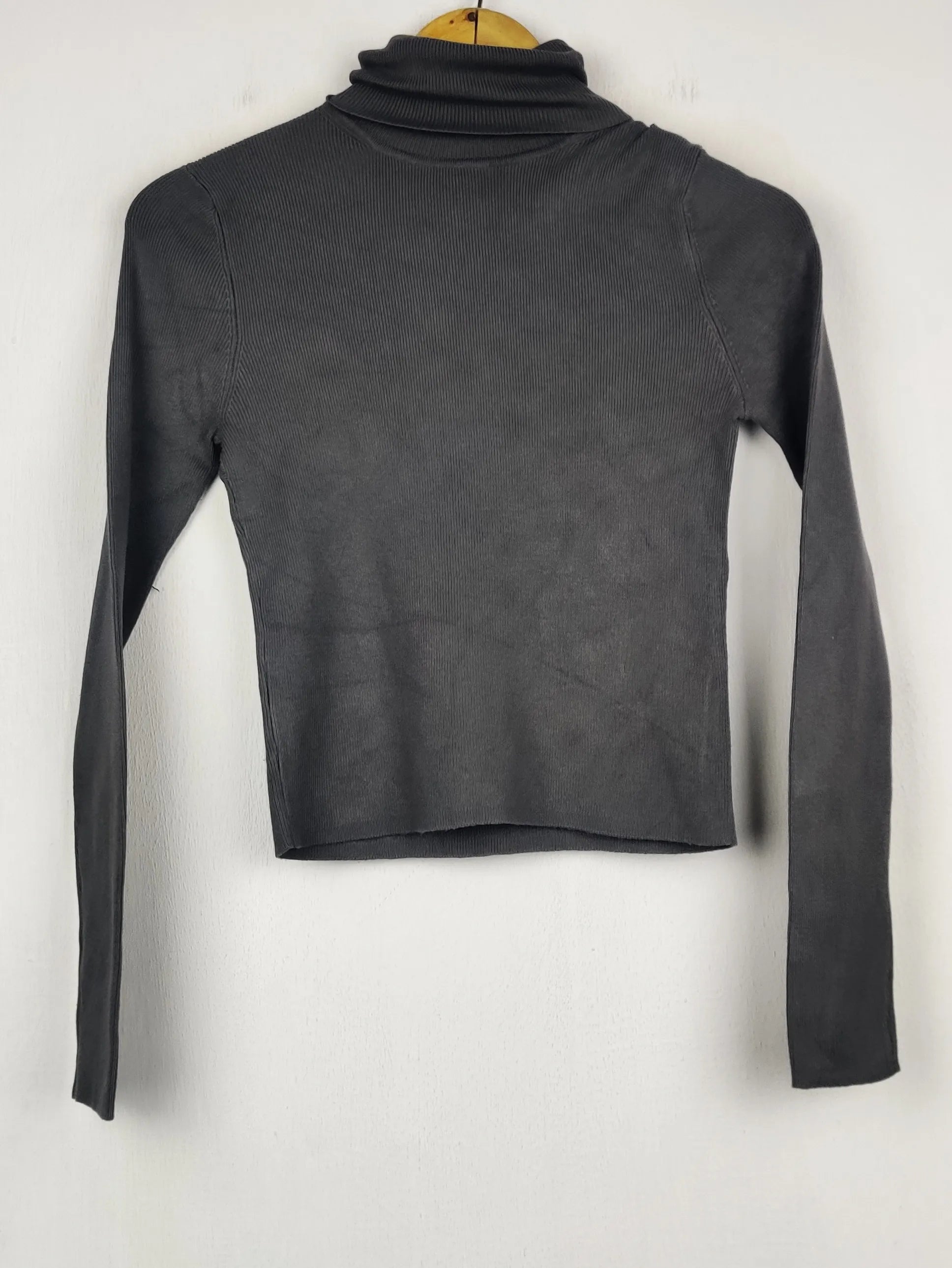 Buy online pre-used pre-loved 100% authentic & Original branded Zara (HT-3141) available in Pakistan. Top international brands avilable.