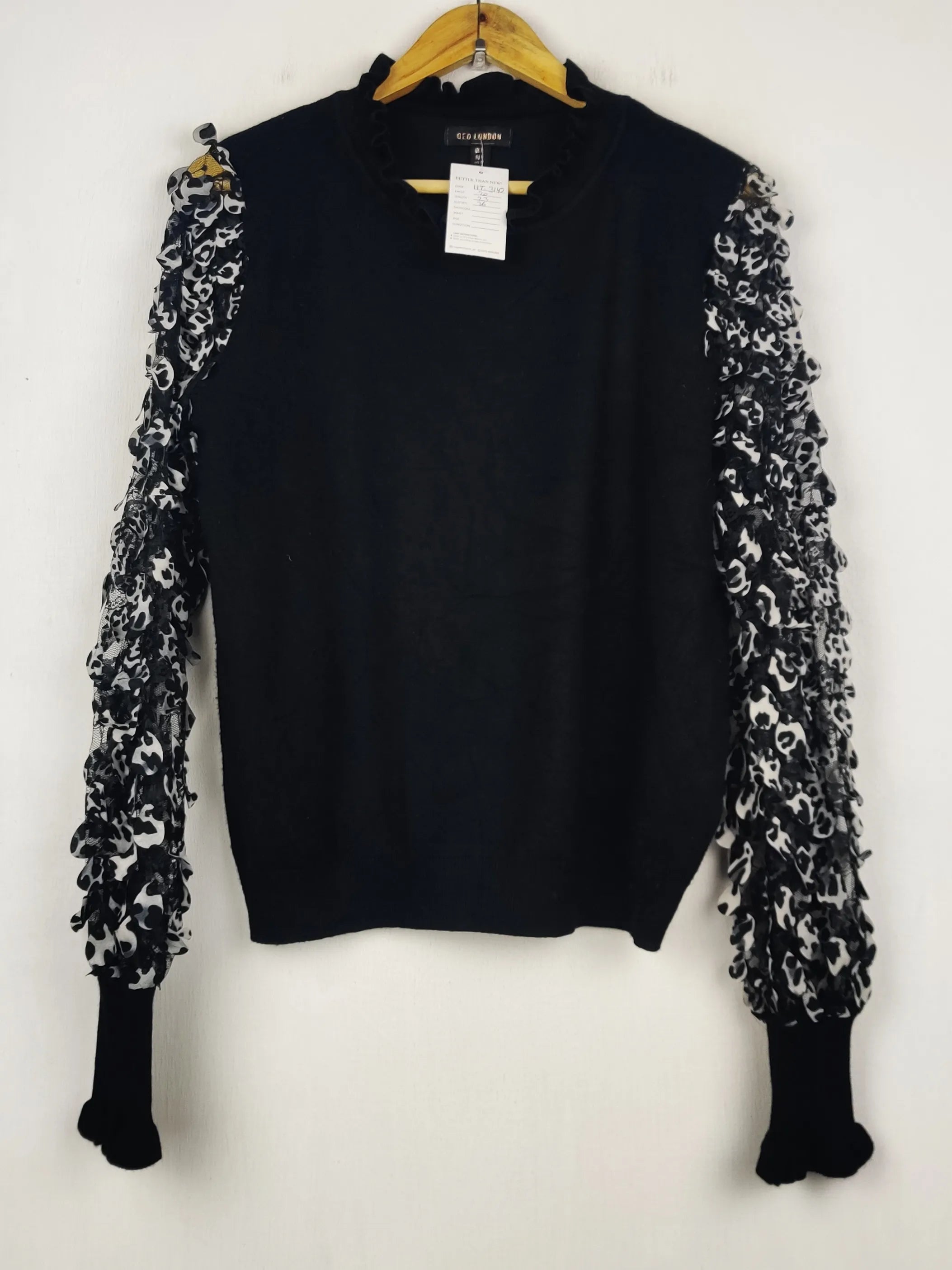 Buy online pre-used pre-loved 100% authentic & Original branded Qed London (HT-3142) available in Pakistan. Top international brands avilable.