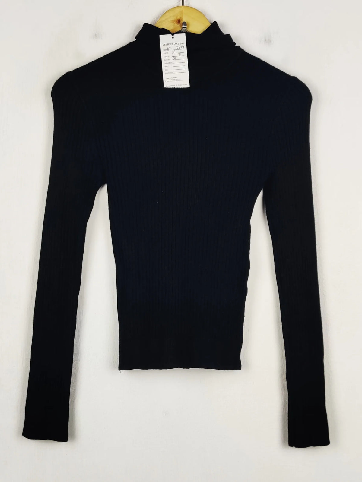 Buy online pre-used pre-loved 100% authentic & Original branded Unknown Brand (HT-3214) available in Pakistan. Top international brands avilable.