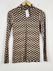 Buy online pre-used pre-loved 100% authentic & Original branded Uniqlo (HT-3229) available in Pakistan. Top international brands avilable.