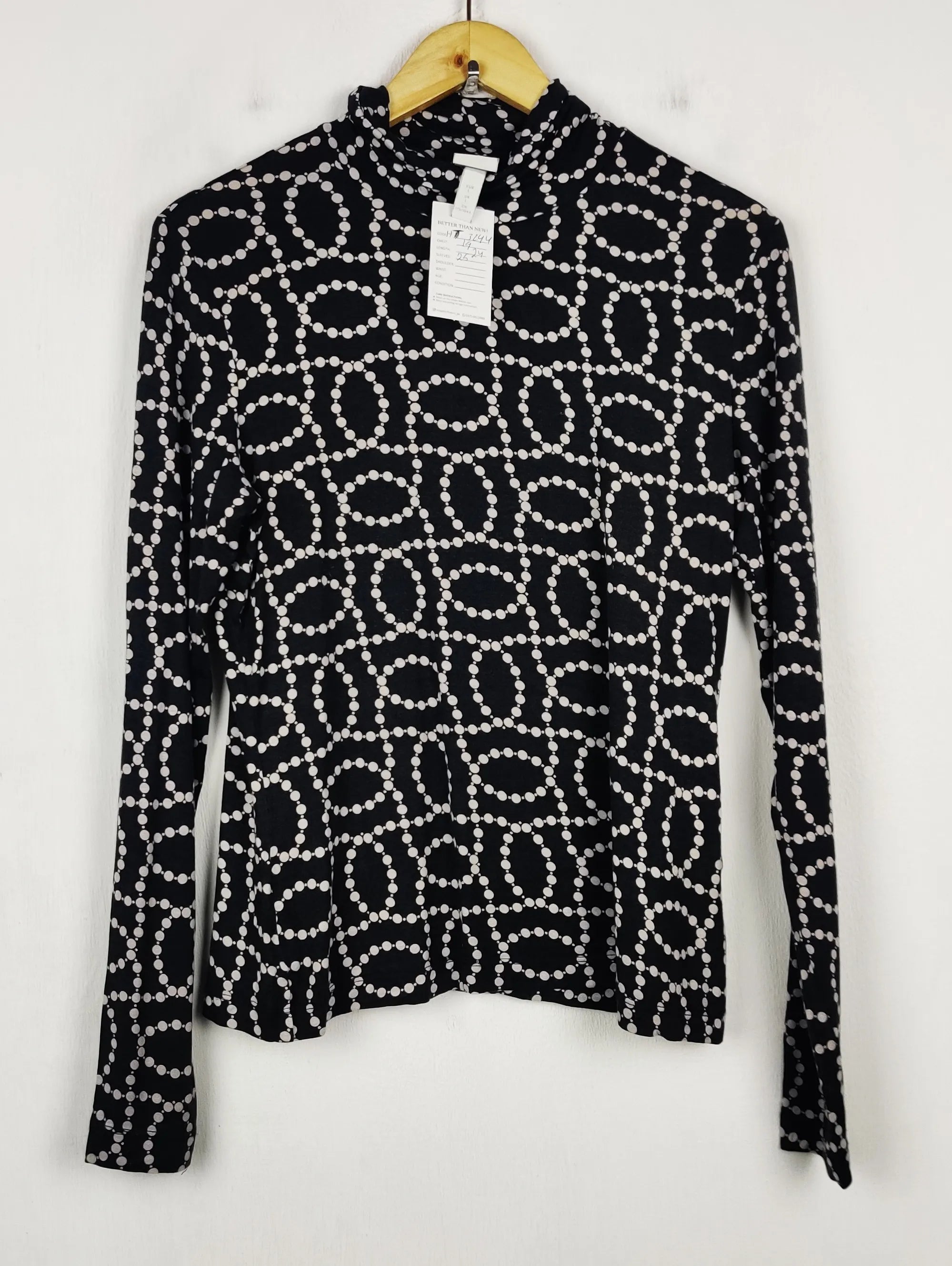 Buy online pre-used pre-loved 100% authentic & Original branded H&M (HT-3244) available in Pakistan. Top international brands avilable.