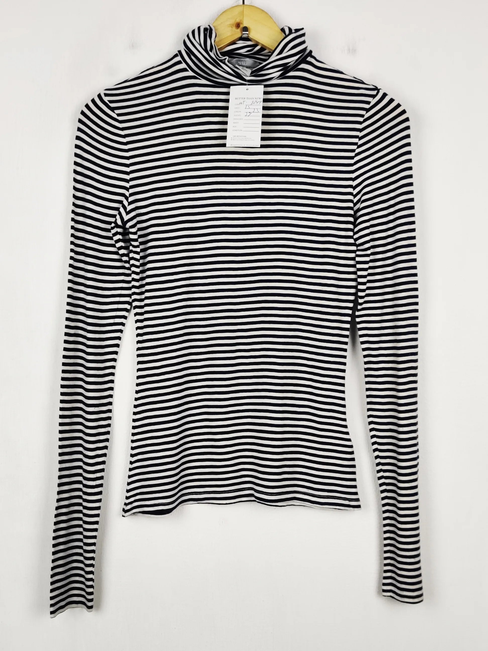 Buy online pre-used pre-loved 100% authentic & Original branded H&M (HT-3249) available in Pakistan. Top international brands avilable.