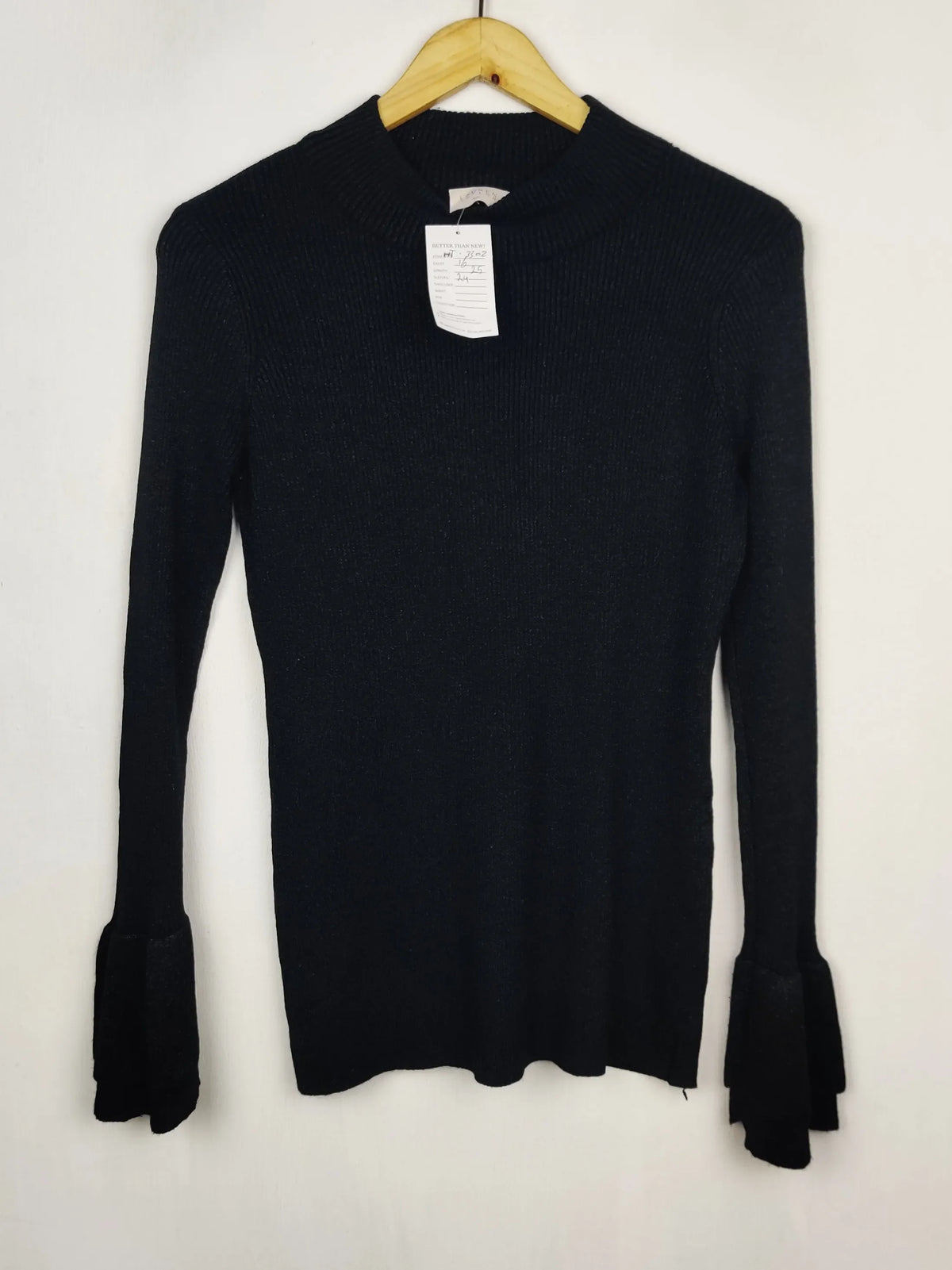 Buy online pre-used pre-loved 100% authentic & Original branded Lauren Taylor (HT-3302) available in Pakistan. Top international brands avilable.