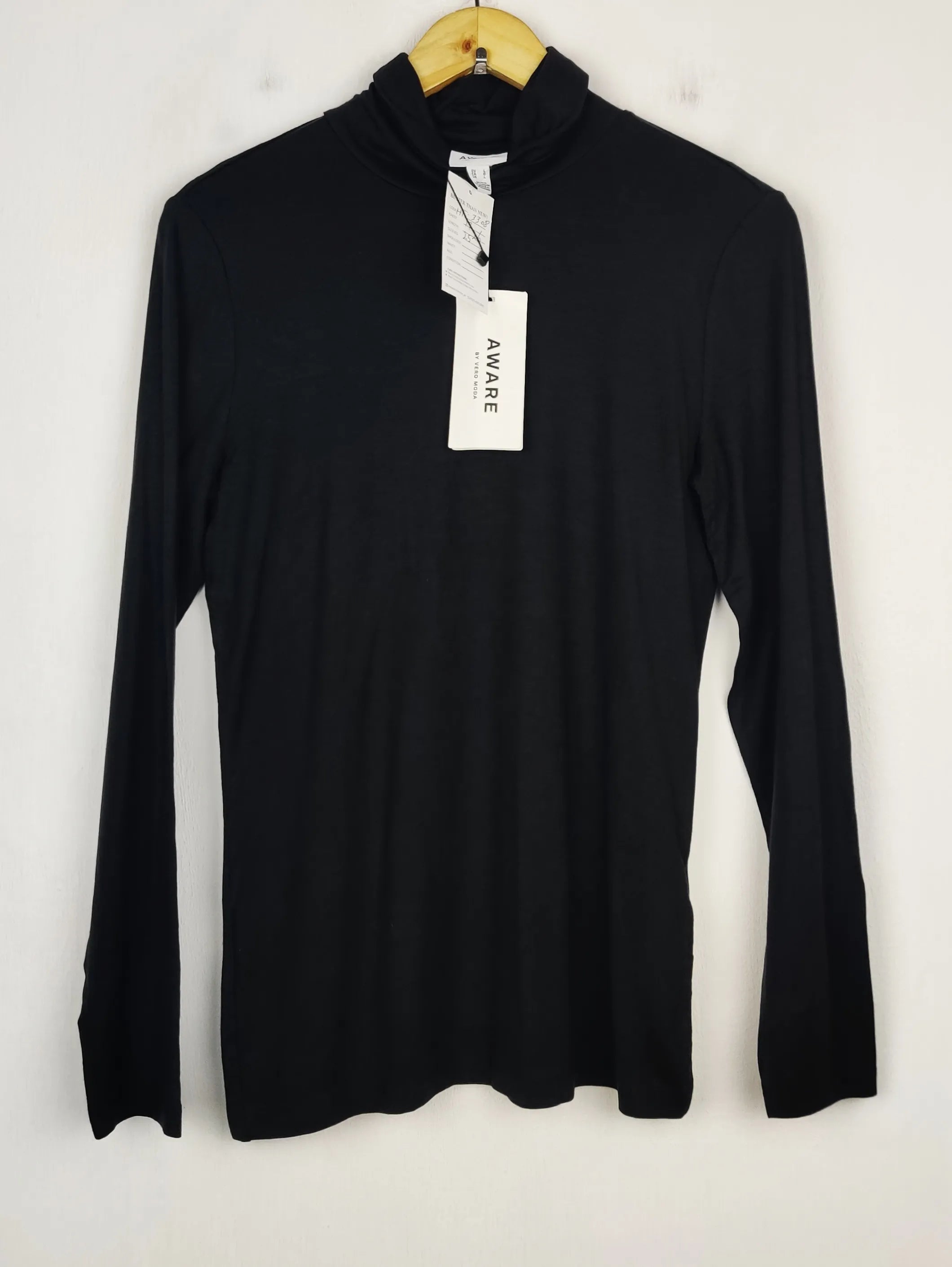 Buy online pre-used pre-loved 100% authentic & Original branded Vero Moda (HT-3308) available in Pakistan. Top international brands avilable.