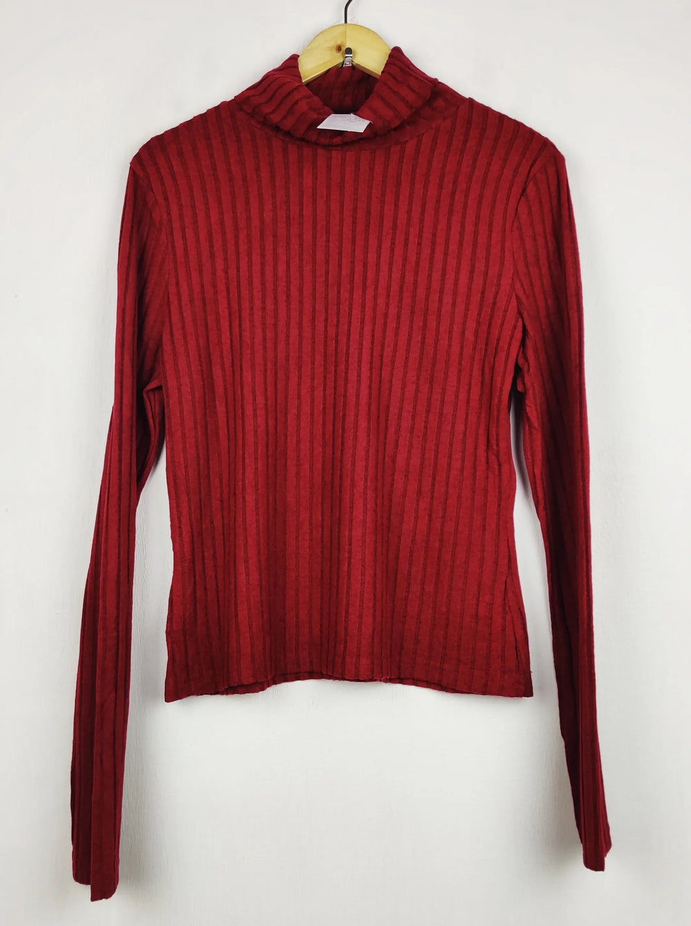 Buy online pre-used pre-loved 100% authentic & Original branded Unknown Brand (HT-3484) available in Pakistan. Top international brands avilable.