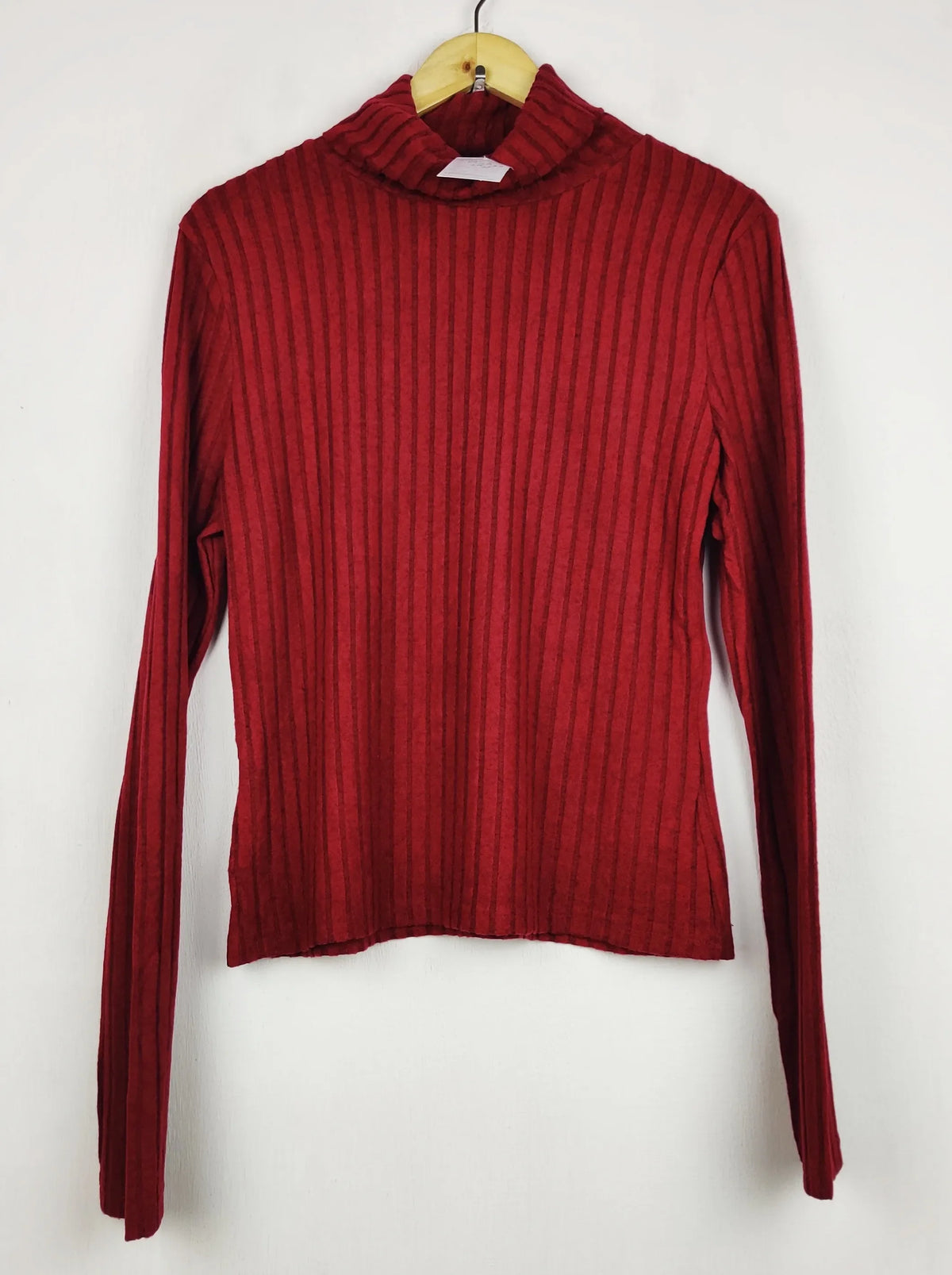 Buy online pre-used pre-loved 100% authentic & Original branded Unknown Brand (HT-3484) available in Pakistan. Top international brands avilable.