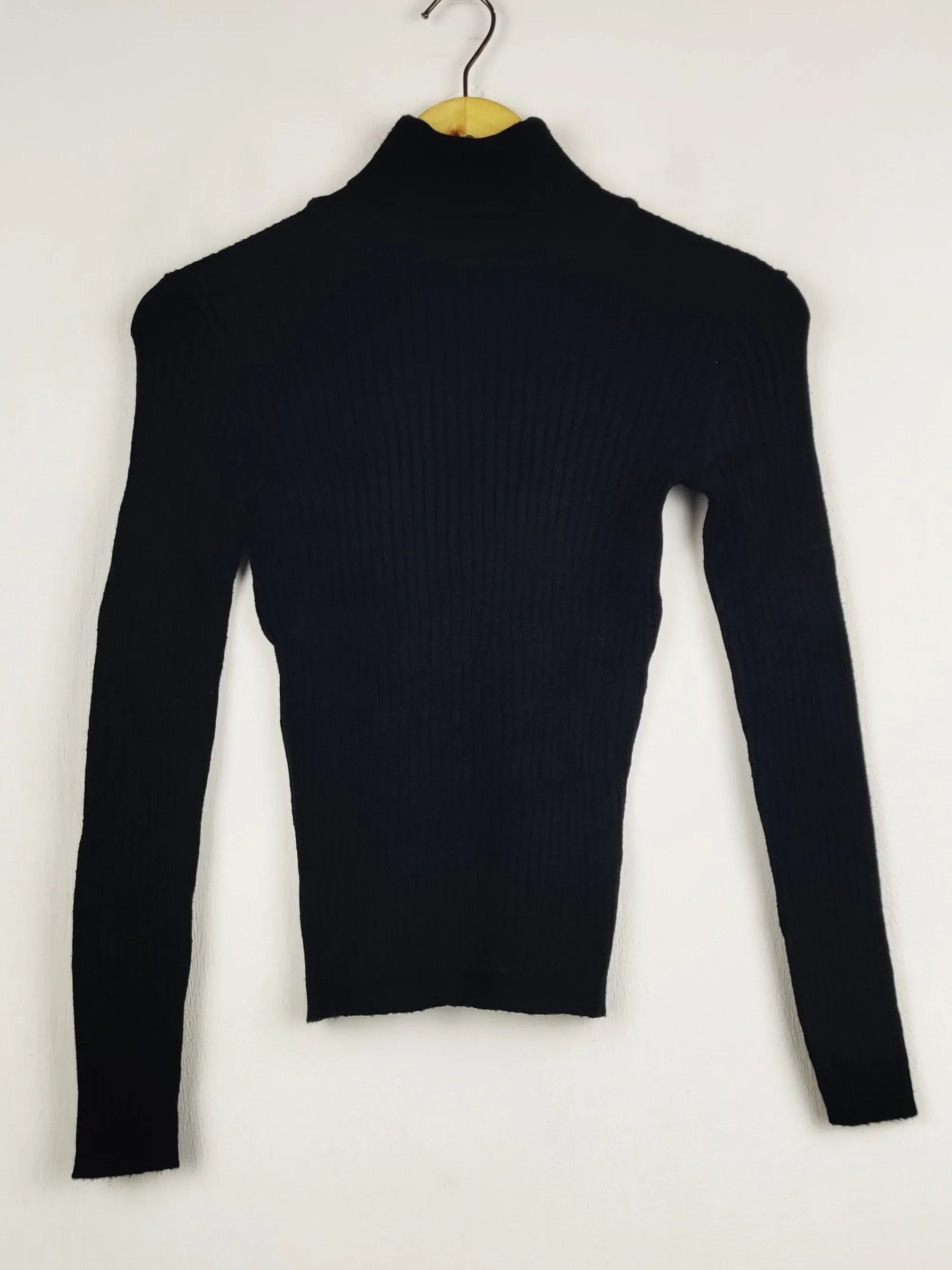 Buy online pre-used pre-loved 100% authentic & Original branded Primark (HT-3519) available in Pakistan. Top international brands avilable.