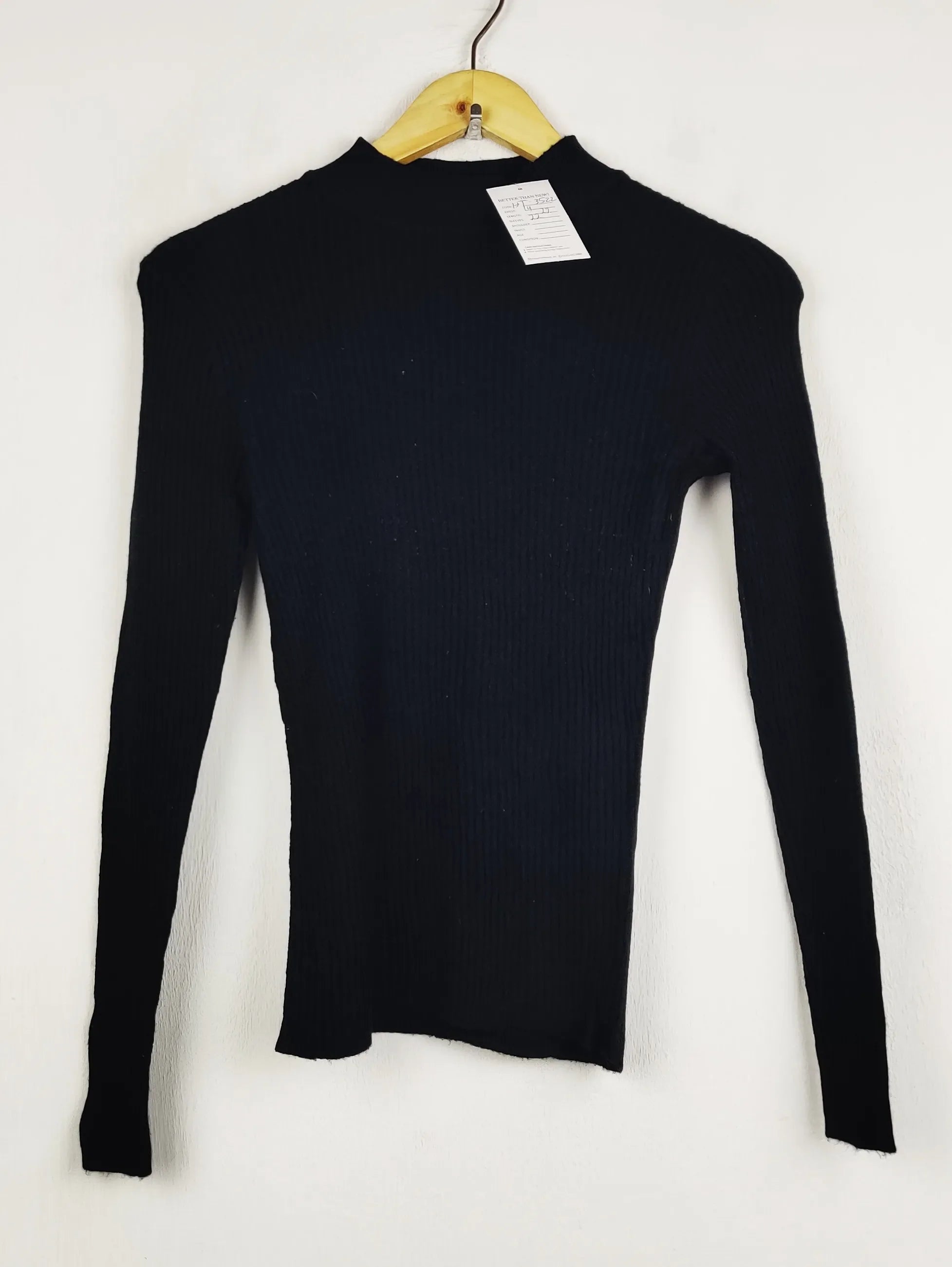 Buy online pre-used pre-loved 100% authentic & Original branded Primark (HT-3522) available in Pakistan. Top international brands avilable.