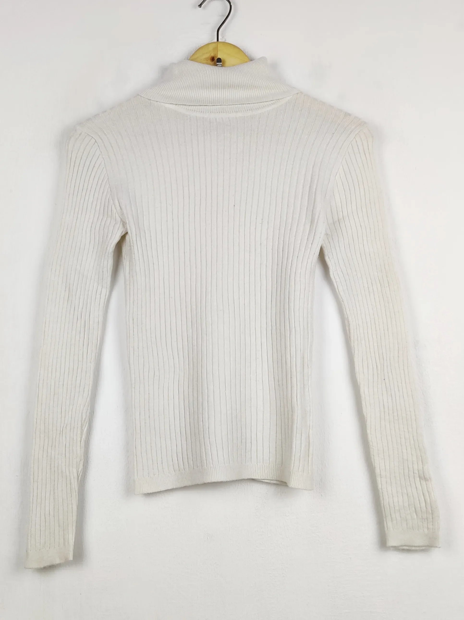 Buy online pre-used pre-loved 100% authentic & Original branded Primark (HT-3529) available in Pakistan. Top international brands avilable.