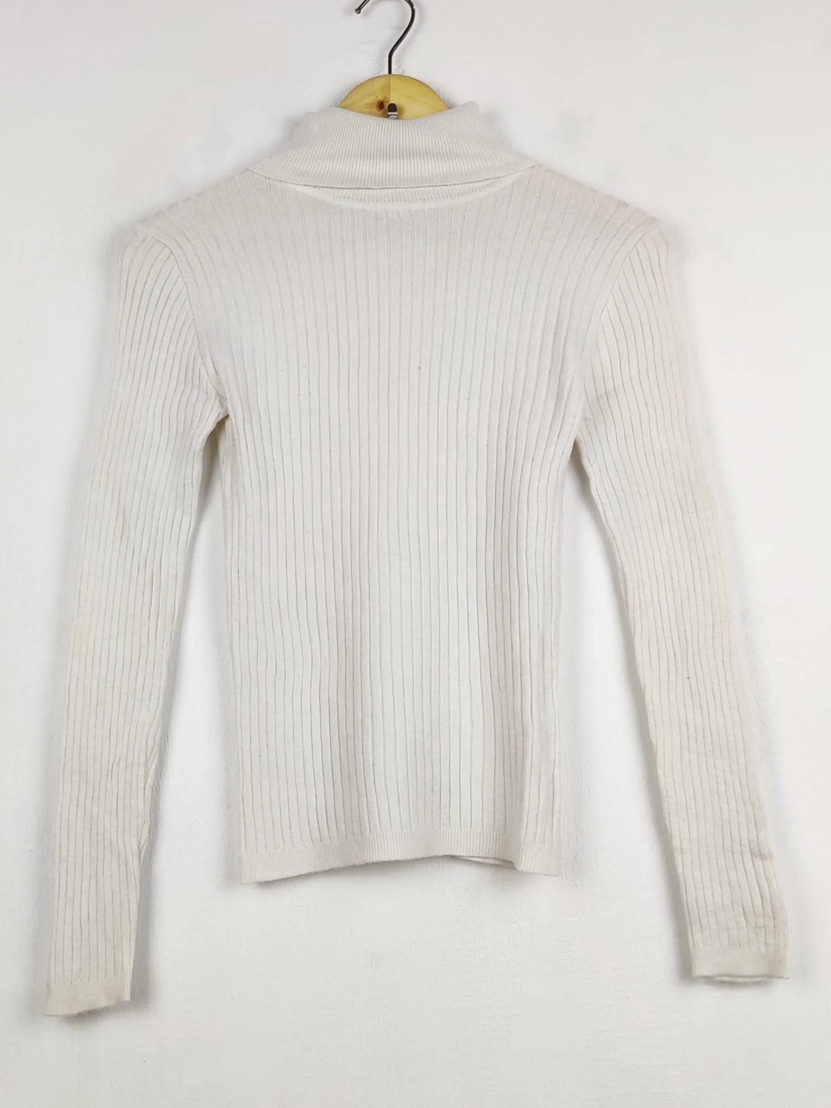 Buy online pre-used pre-loved 100% authentic & Original branded Primark (HT-3529) available in Pakistan. Top international brands avilable.
