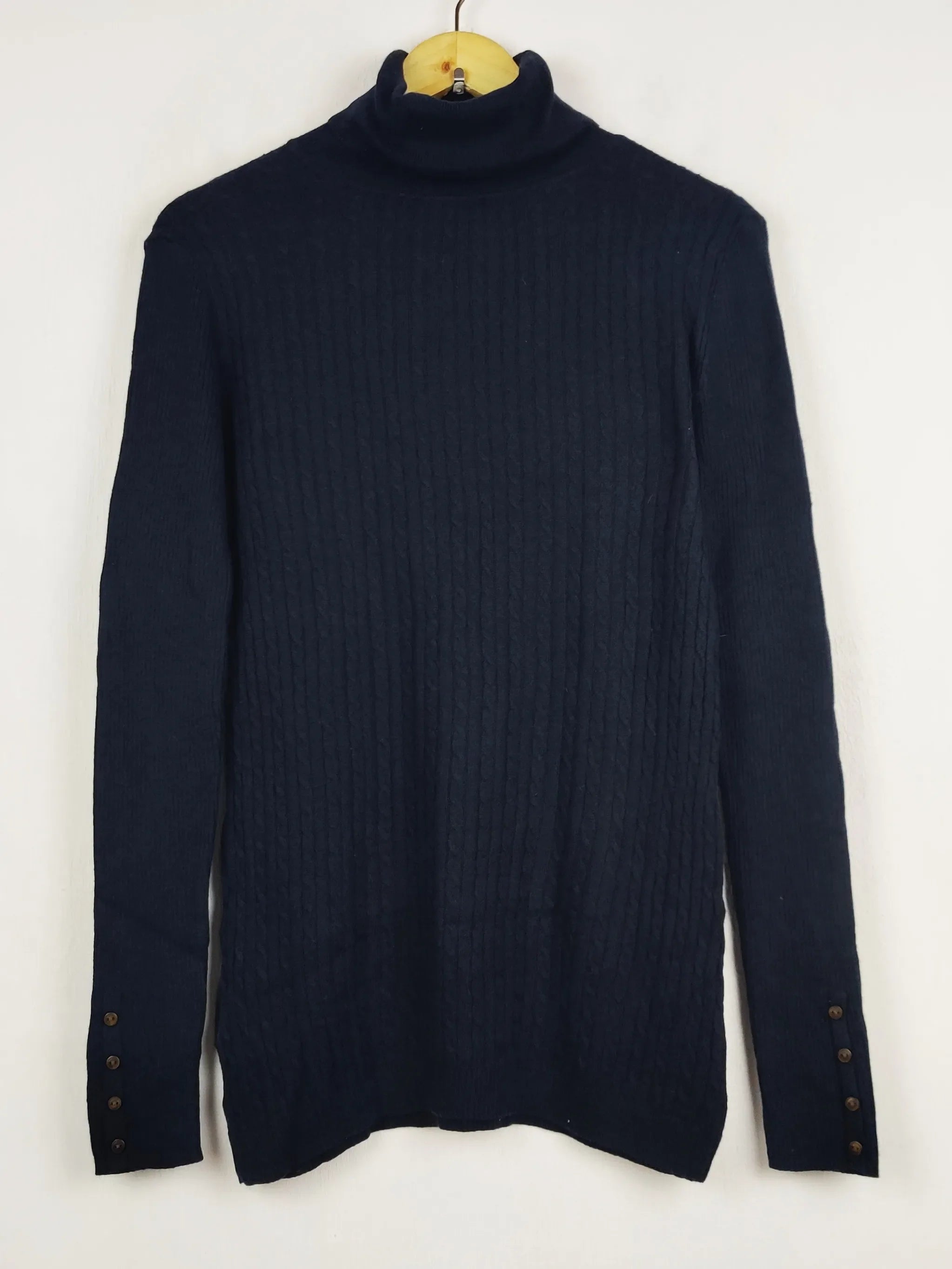 Buy online pre-used pre-loved 100% authentic & Original branded Laura Ashley (HT-3531) available in Pakistan. Top international brands avilable.
