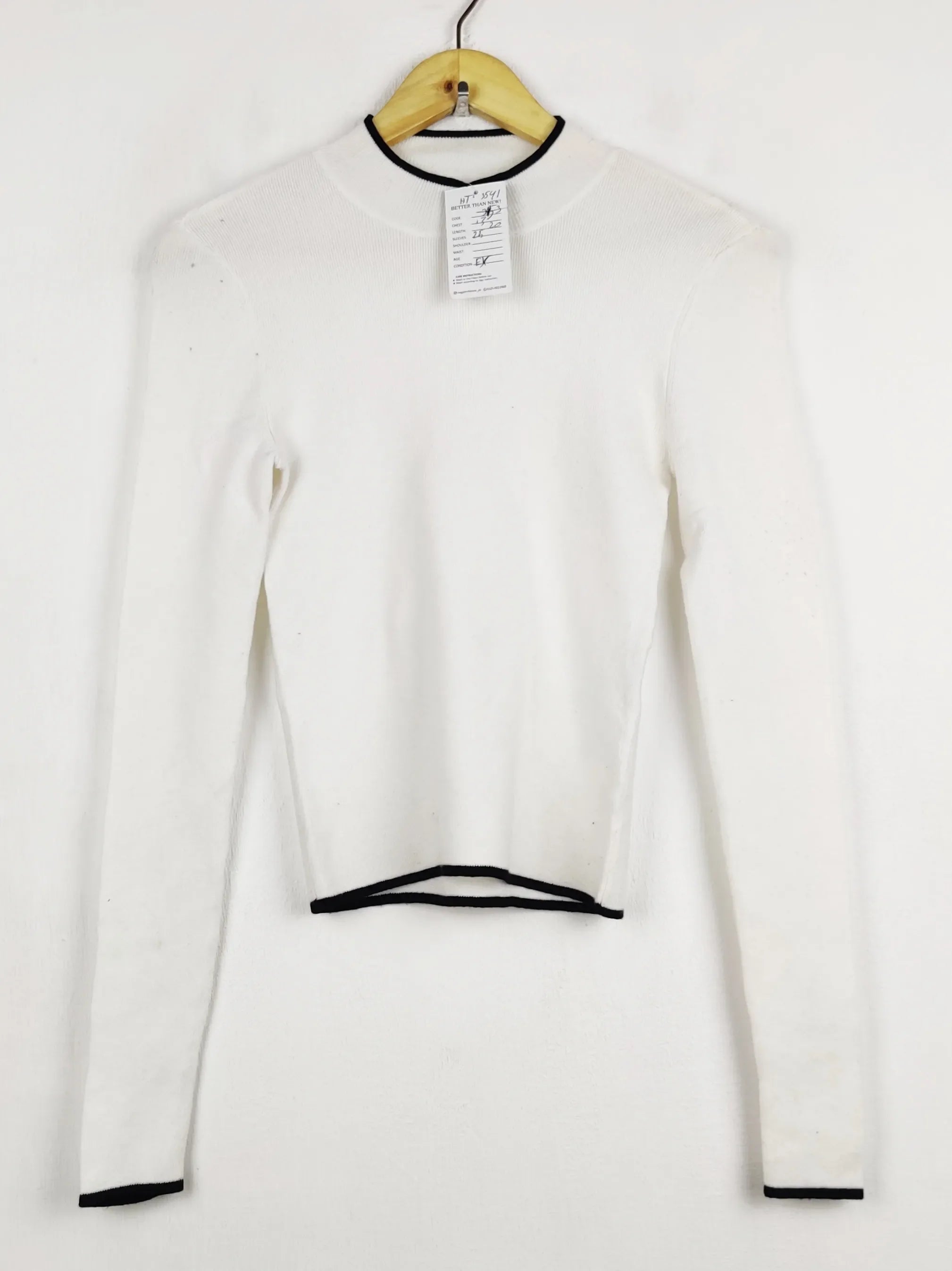 Buy online pre-used pre-loved 100% authentic & Original branded Vero Moda (HT-3541) available in Pakistan. Top international brands avilable.
