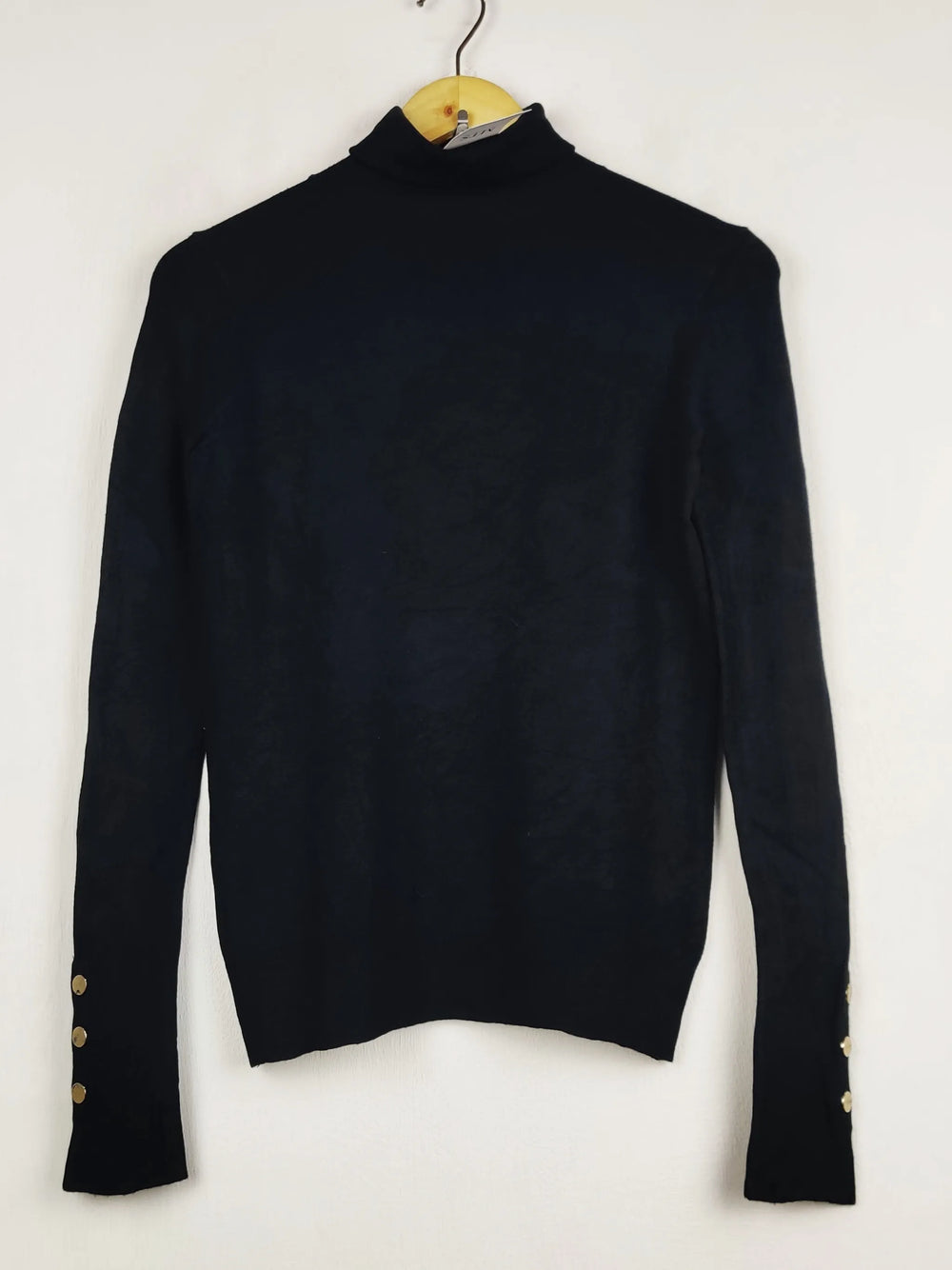 Buy online pre-used pre-loved 100% authentic & Original branded Zara (HT-3548) available in Pakistan. Top international brands avilable.