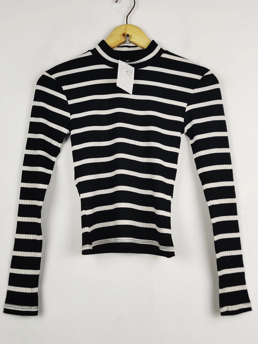Buy online pre-used pre-loved 100% authentic & Original branded Miss Selfridge (HT-3583) available in Pakistan. Top international brands avilable.