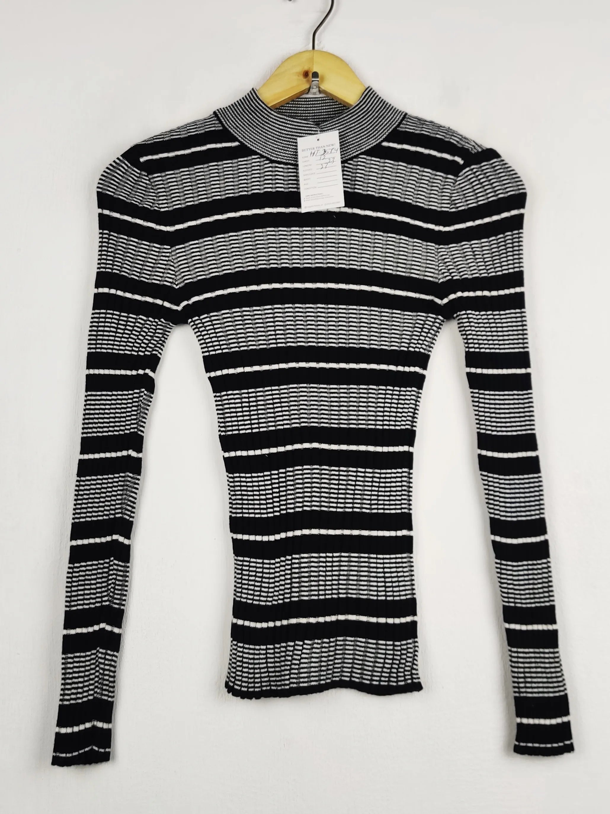 Buy online pre-used pre-loved 100% authentic & Original branded Unknown Brand (HT-3584) available in Pakistan. Top international brands avilable.