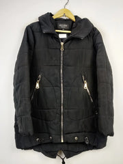 Buy online pre-used pre-loved 100% authentic & Original branded Ednee (JKT-1004) available in Pakistan. Top international brands avilable.