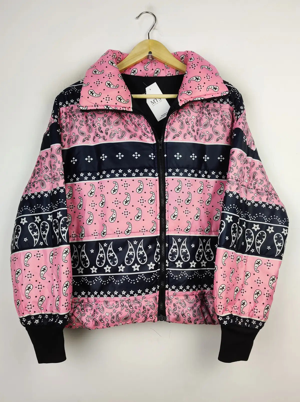 Buy online pre-used pre-loved 100% authentic & Original branded Shein (JKT-1014) available in Pakistan. Top international brands avilable.