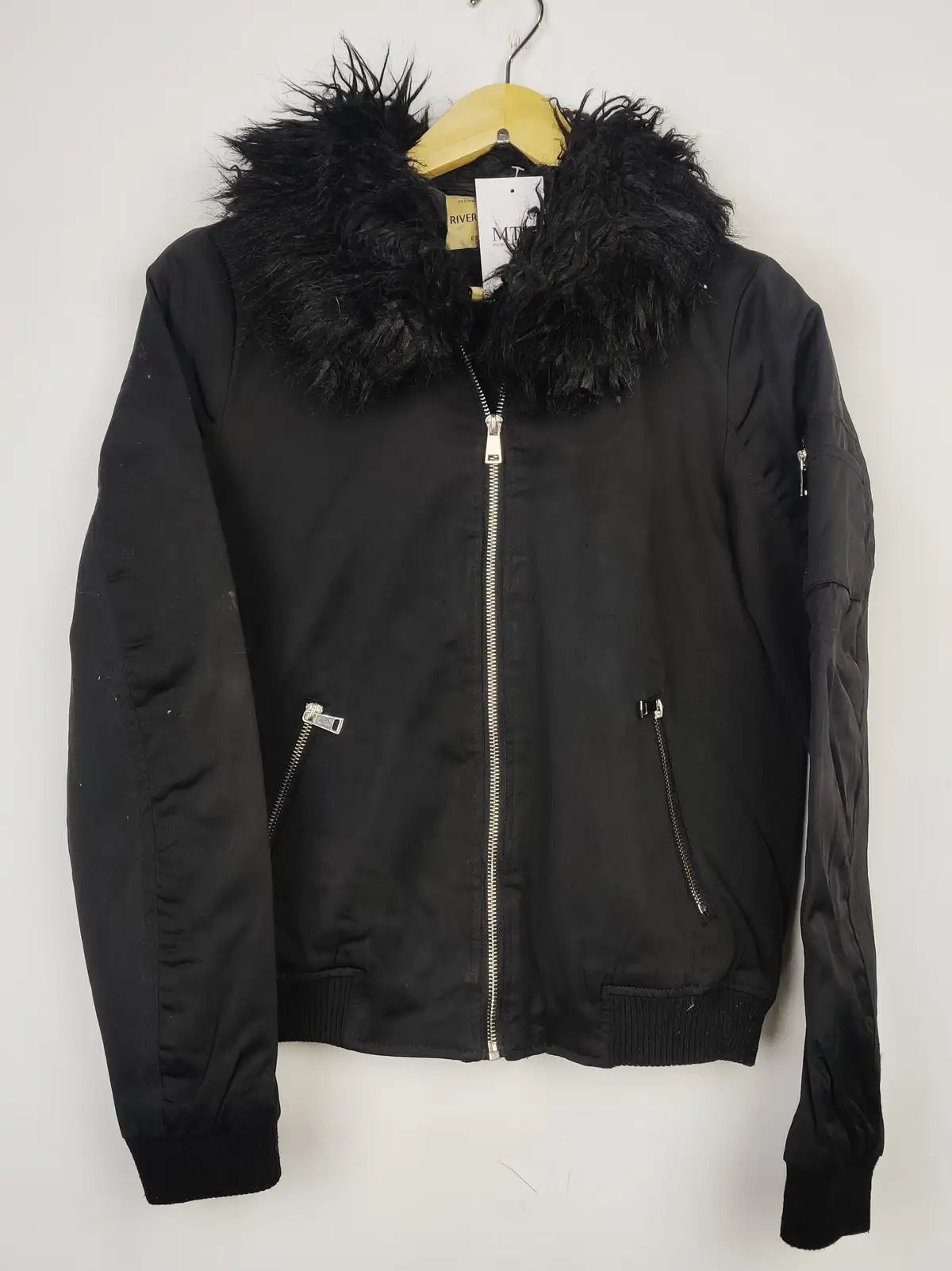 Buy online pre-used pre-loved 100% authentic & Original branded River Island (JKT-1037) available in Pakistan. Top international brands avilable.