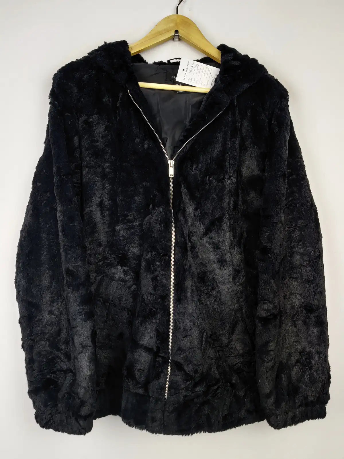 Buy online pre-used pre-loved 100% authentic & Original branded New Look (JKT-1053) available in Pakistan. Top international brands avilable.