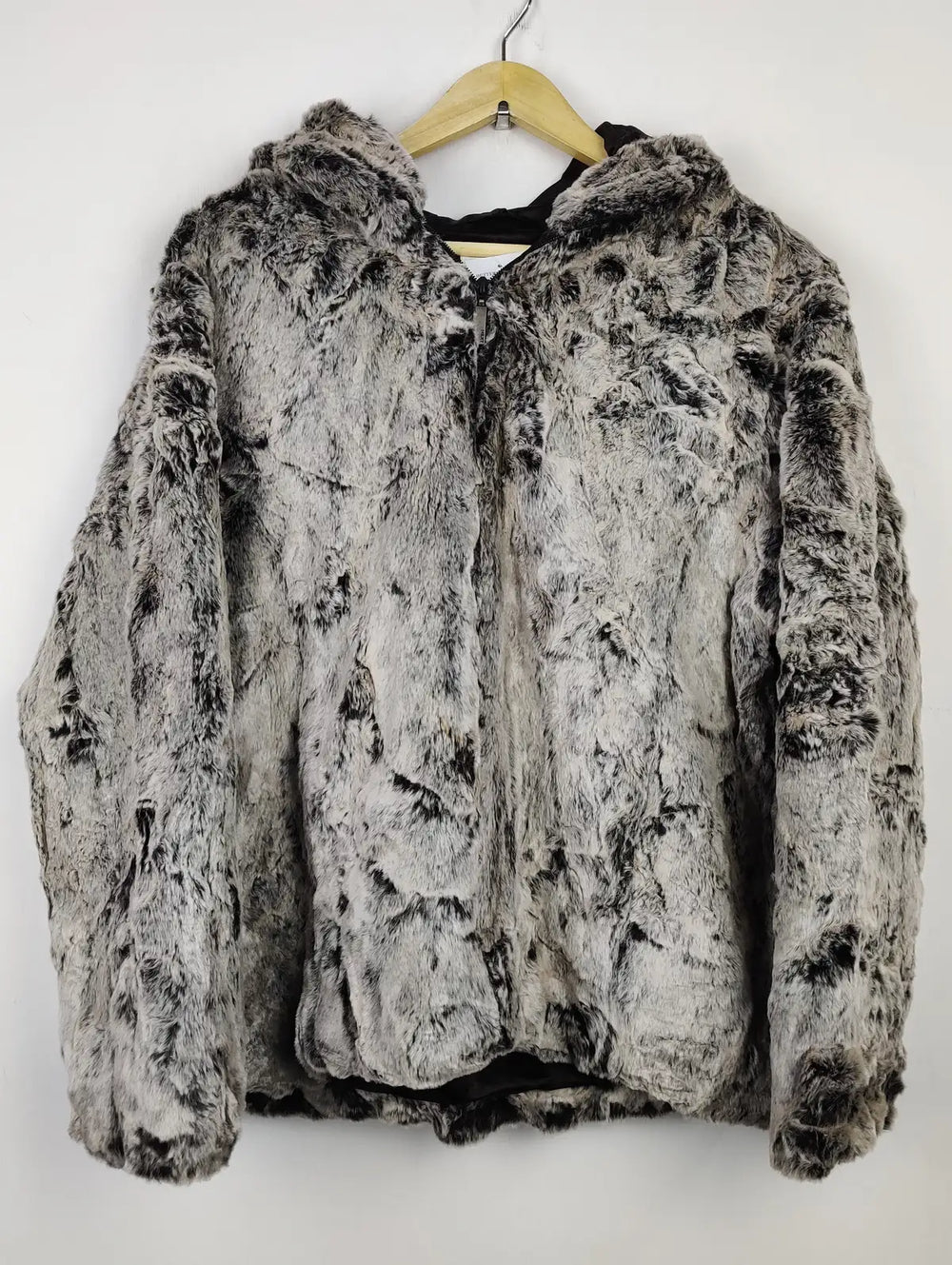 Buy online pre-used pre-loved 100% authentic & Original branded Next (JKT-1062) available in Pakistan. Top international brands avilable.