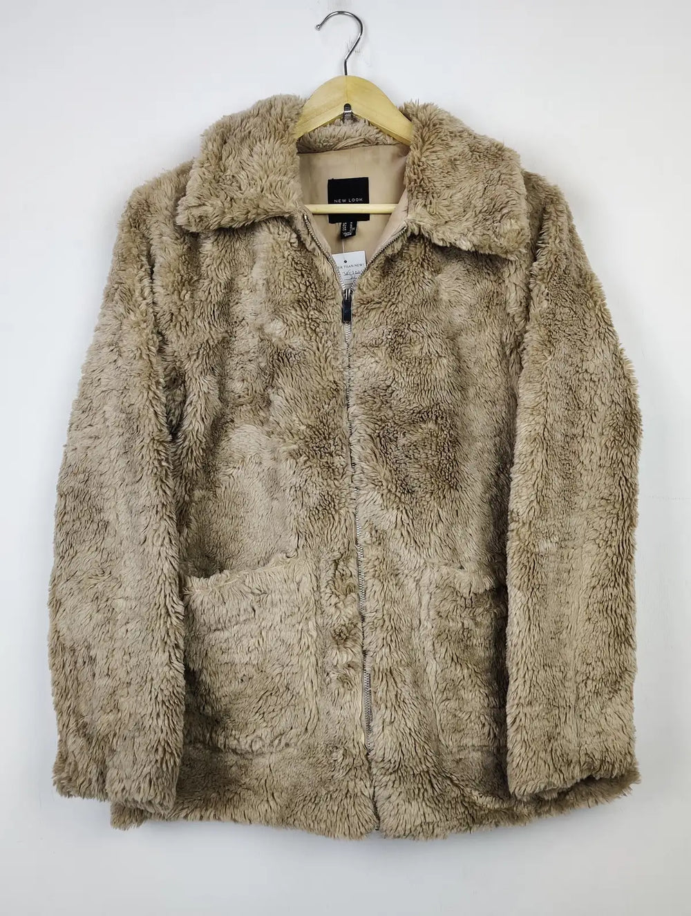 Buy online pre-used pre-loved 100% authentic & Original branded New Look (JKT-1066) available in Pakistan. Top international brands avilable.