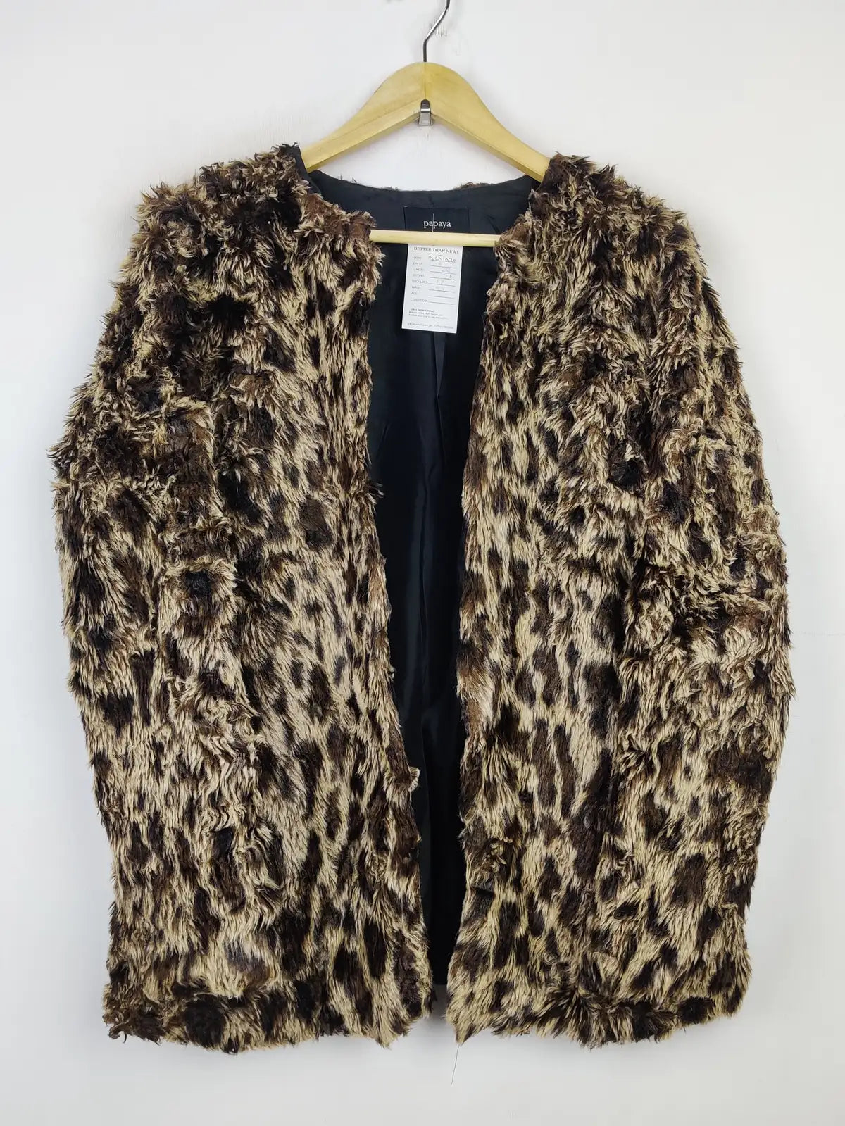 Buy online pre-used pre-loved 100% authentic & Original branded Papaya (JKT-1070) available in Pakistan. Top international brands avilable.