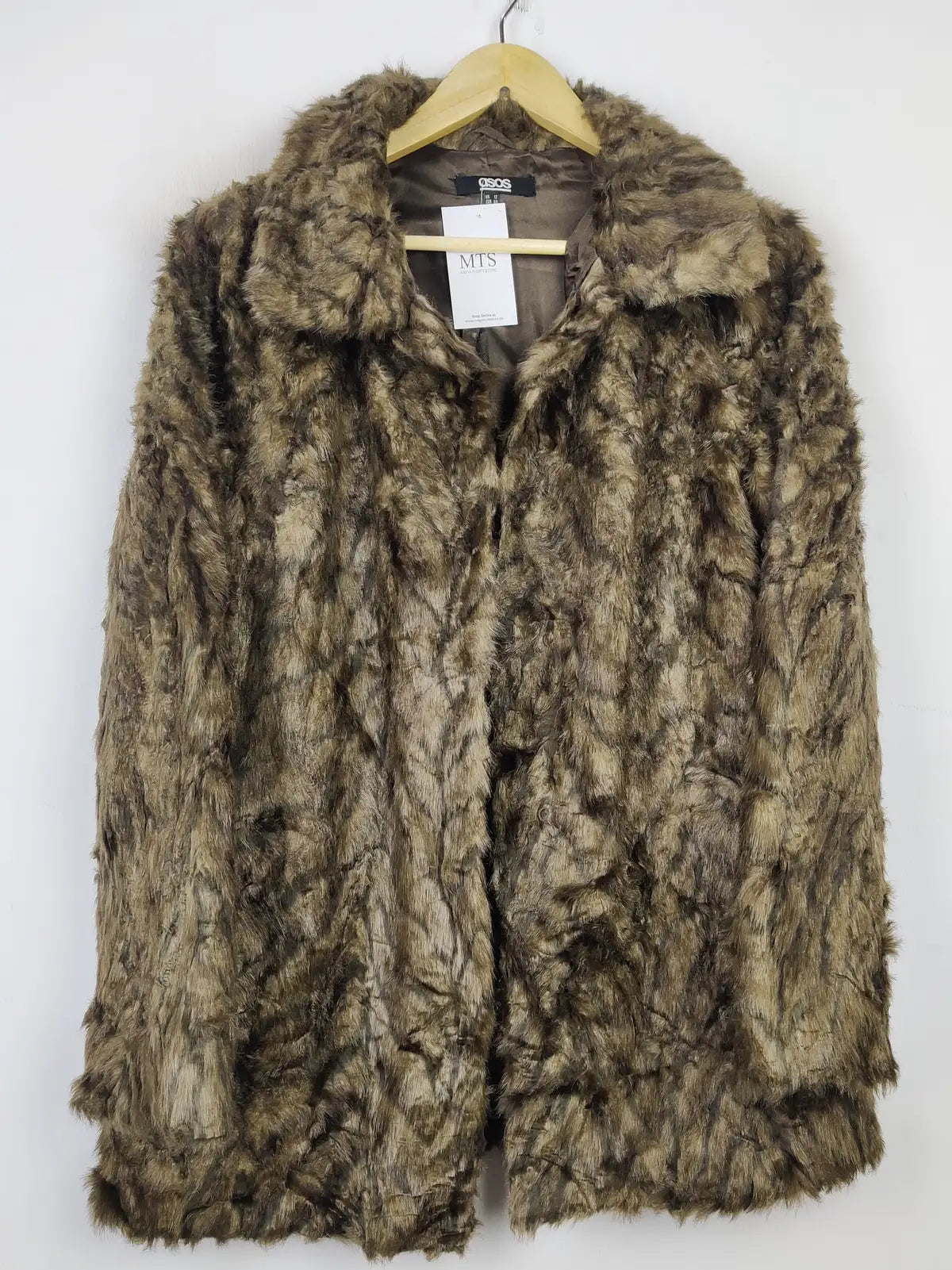 Buy online pre-used pre-loved 100% authentic & Original branded Asos (JKT-1073) available in Pakistan. Top international brands avilable.