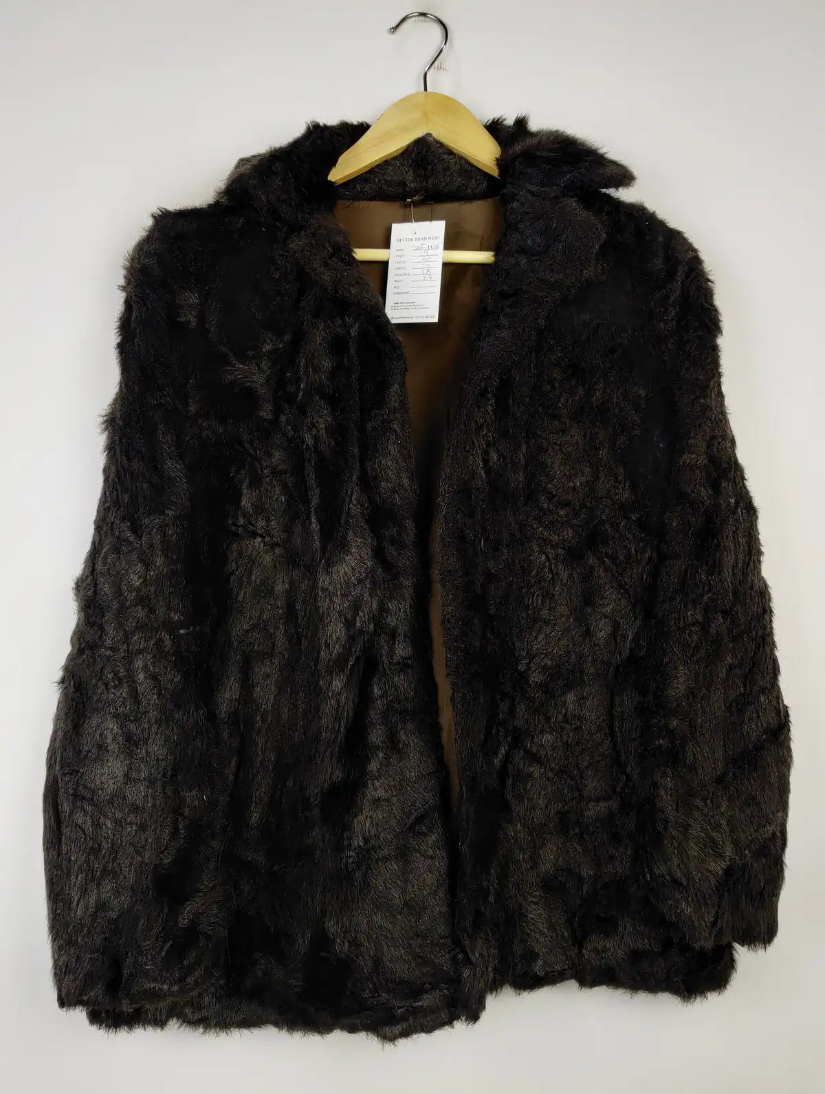 Buy online pre-used pre-loved 100% authentic & Original branded Unknown Brand (JKT-1076) available in Pakistan. Top international brands avilable.