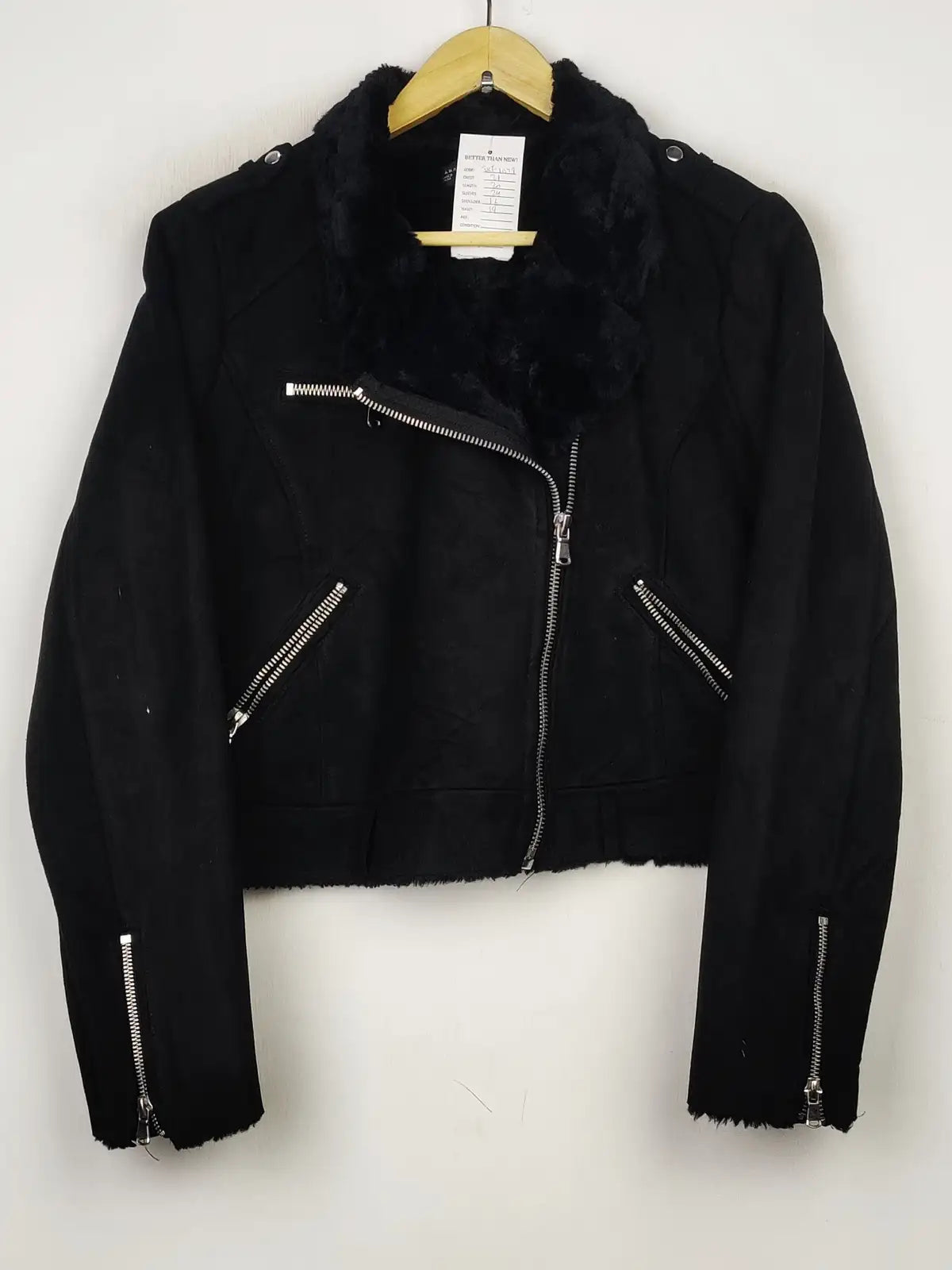 Buy online pre-used pre-loved 100% authentic & Original branded Zara (JKT-1079) available in Pakistan. Top international brands avilable.