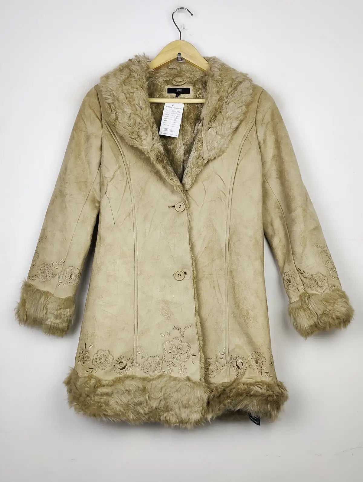Buy online pre-used pre-loved 100% authentic & Original branded Jasper Conran (JKT-1085) available in Pakistan. Top international brands avilable.