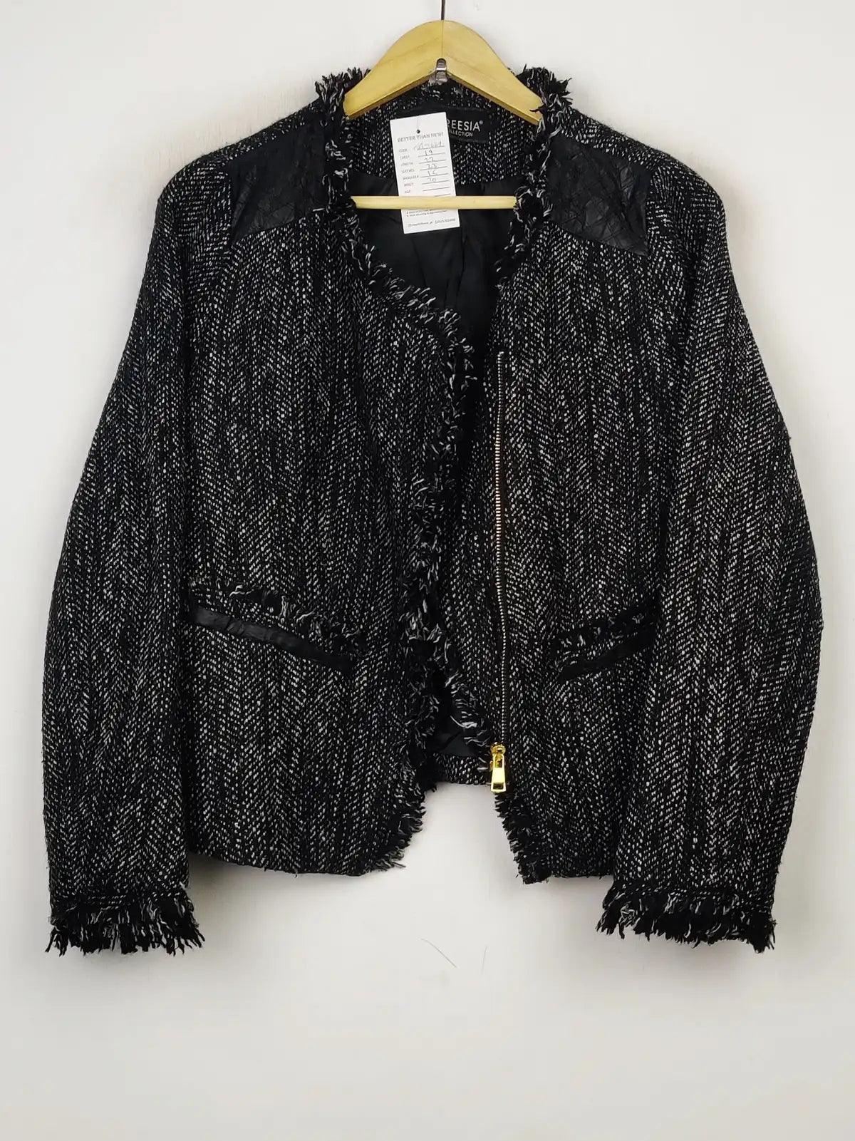 Buy online pre-used pre-loved 100% authentic & Original branded Freesia (JKT-1089) available in Pakistan. Top international brands avilable.